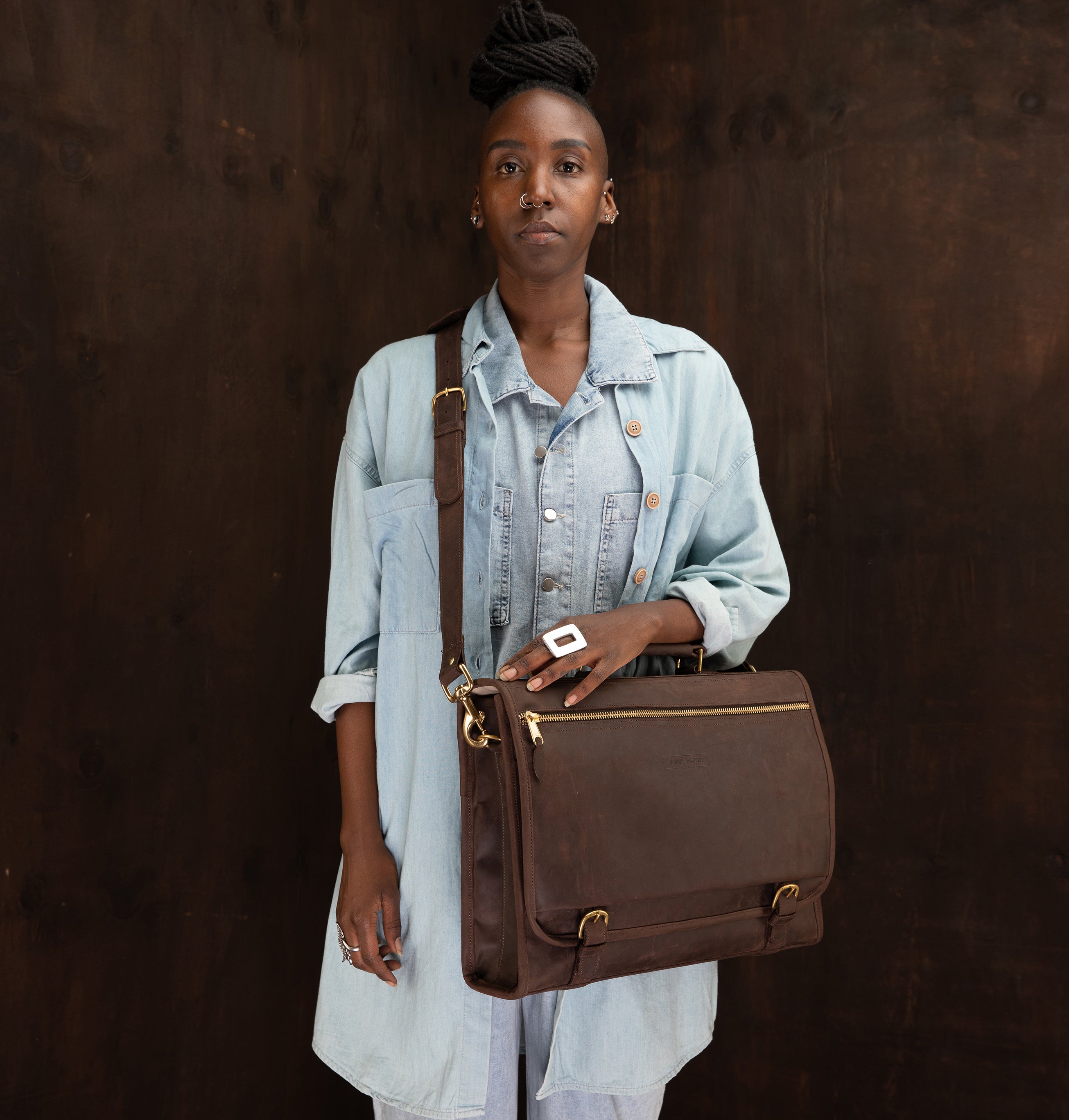 Pull Up Leather Executive Briefcase - Sandstorm Kenya (KE)