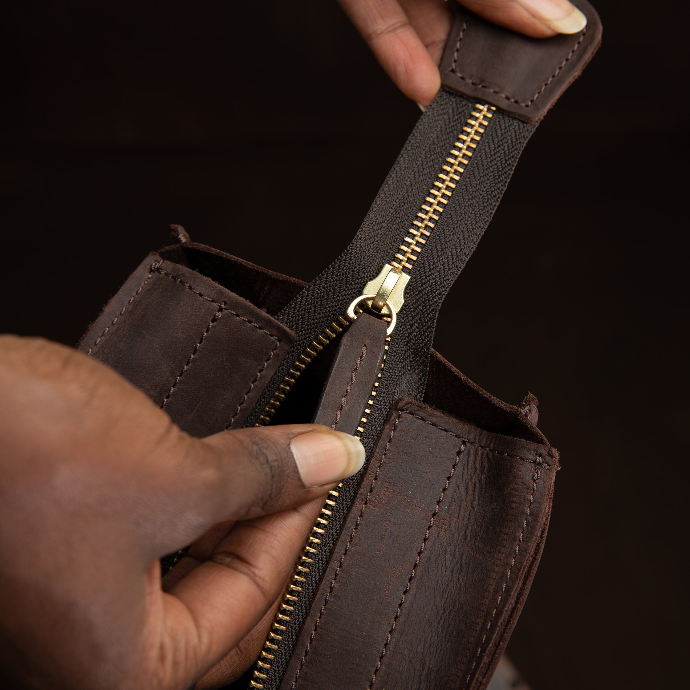 Pull-up Leather Shopper Tote - Sandstorm Kenya (KE)