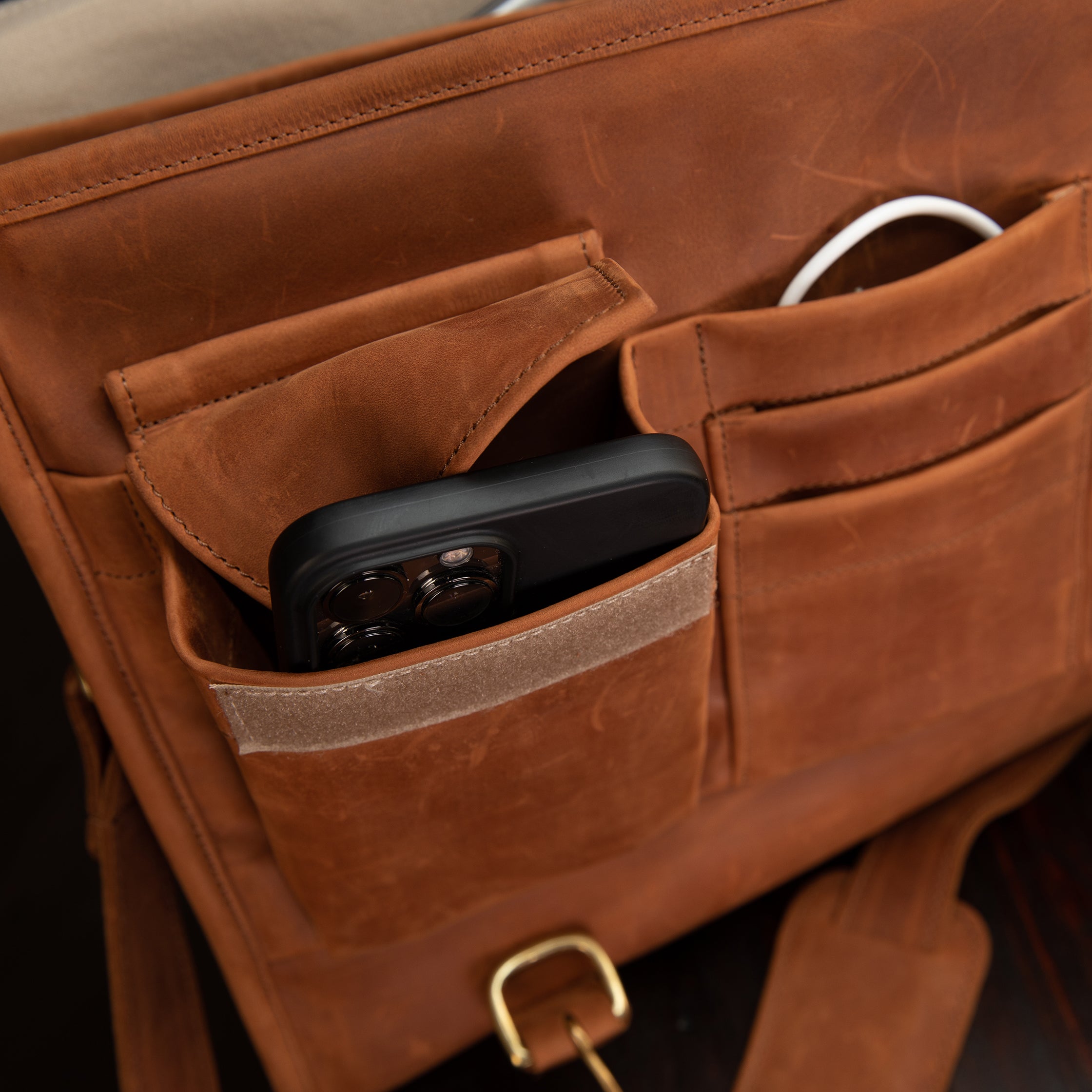 Pull Up Leather Executive Briefcase - Sandstorm Kenya (KE)