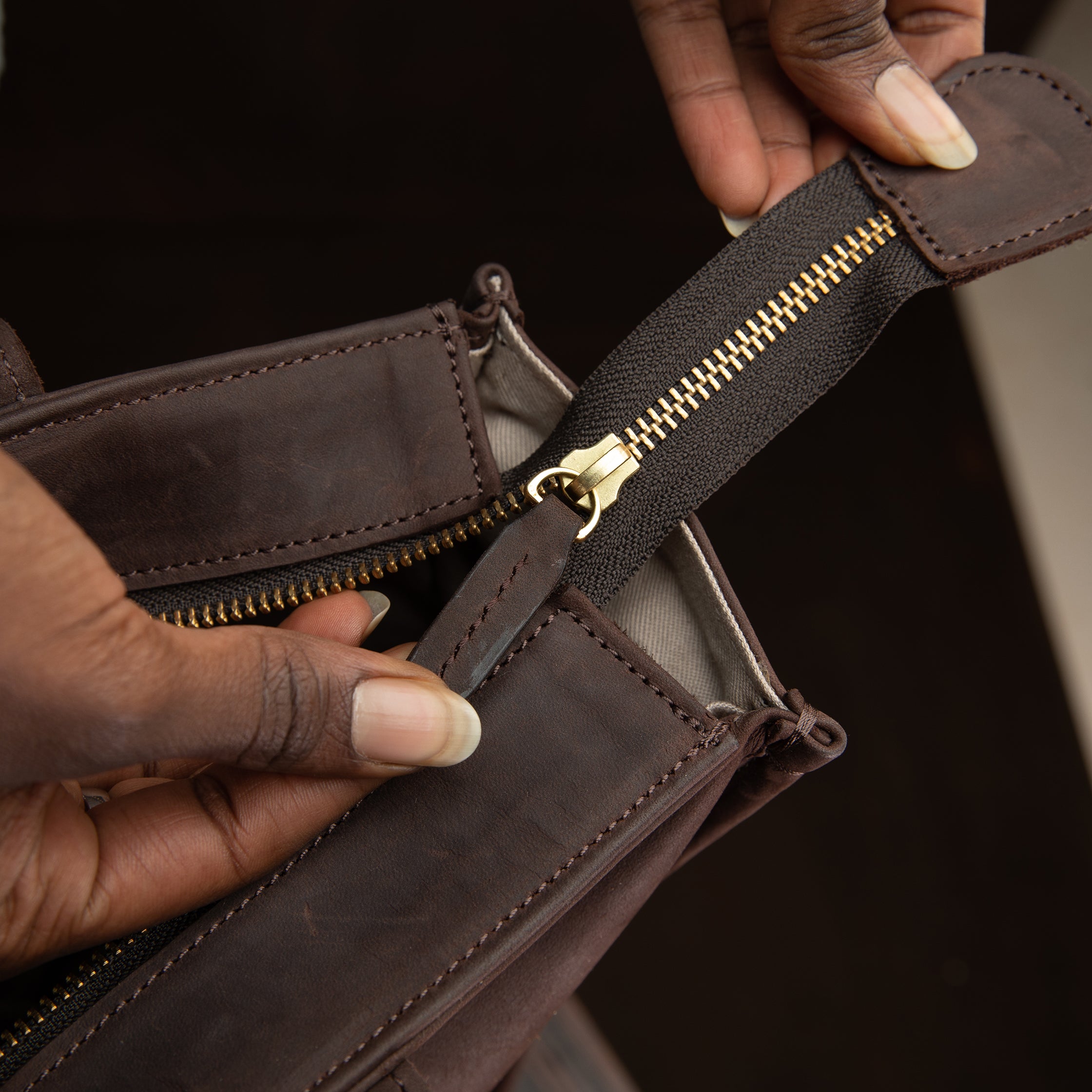 Pull-up Leather Pauline Tote - Sandstorm Kenya (KE)