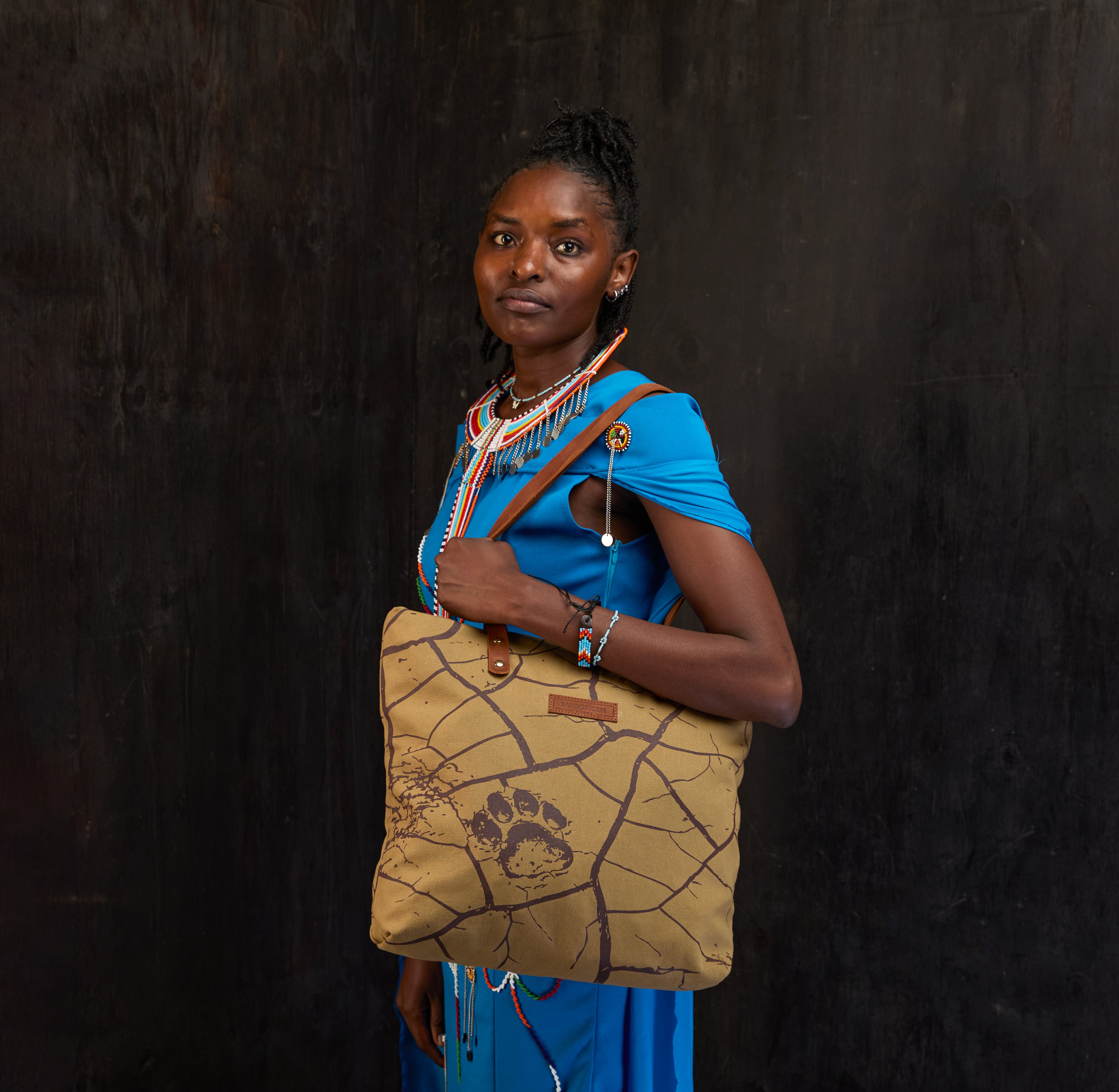 Dorothy tote x Lion Guardian (Journey)
