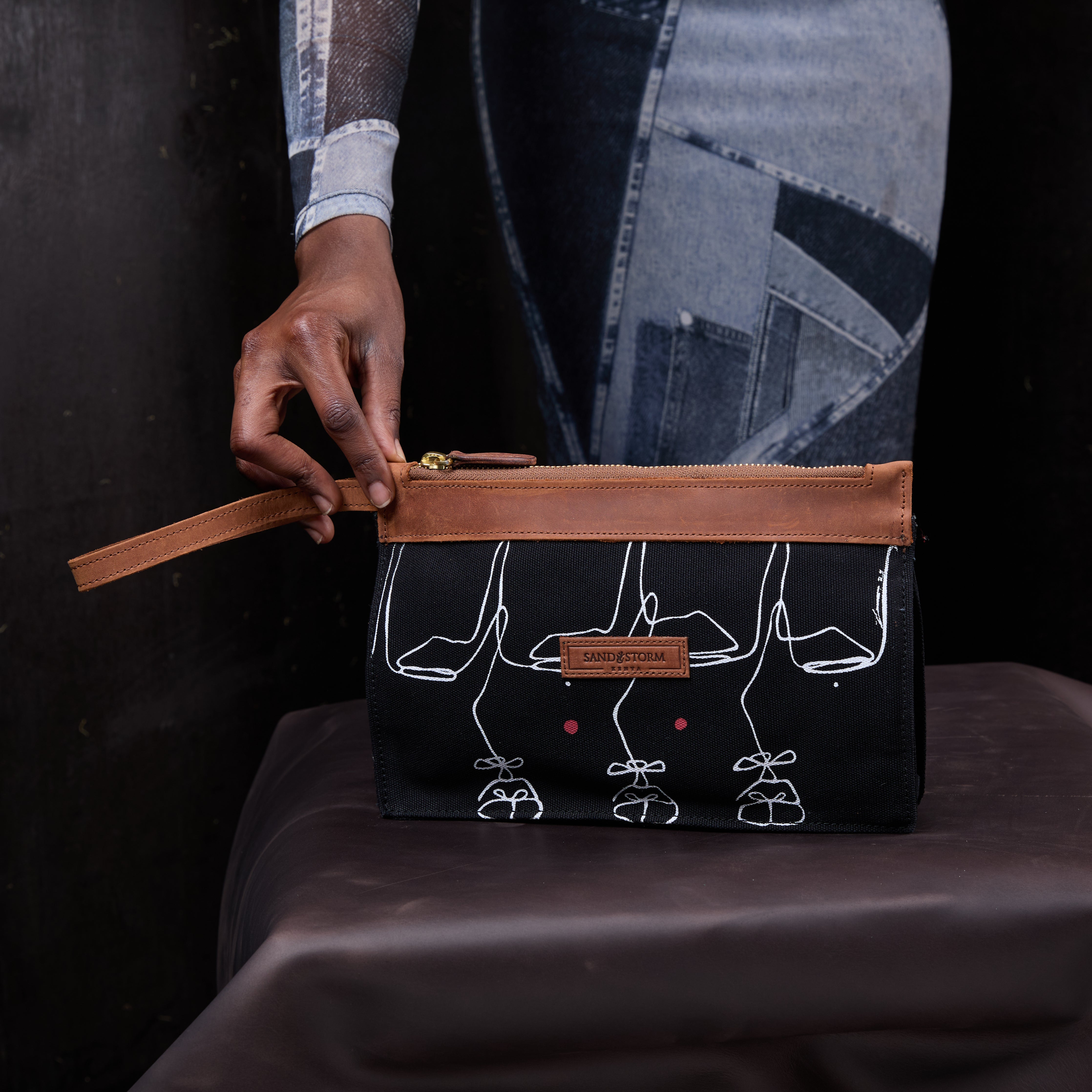 Canvas Agnes Pouch Intertwine Print x EndoSquared