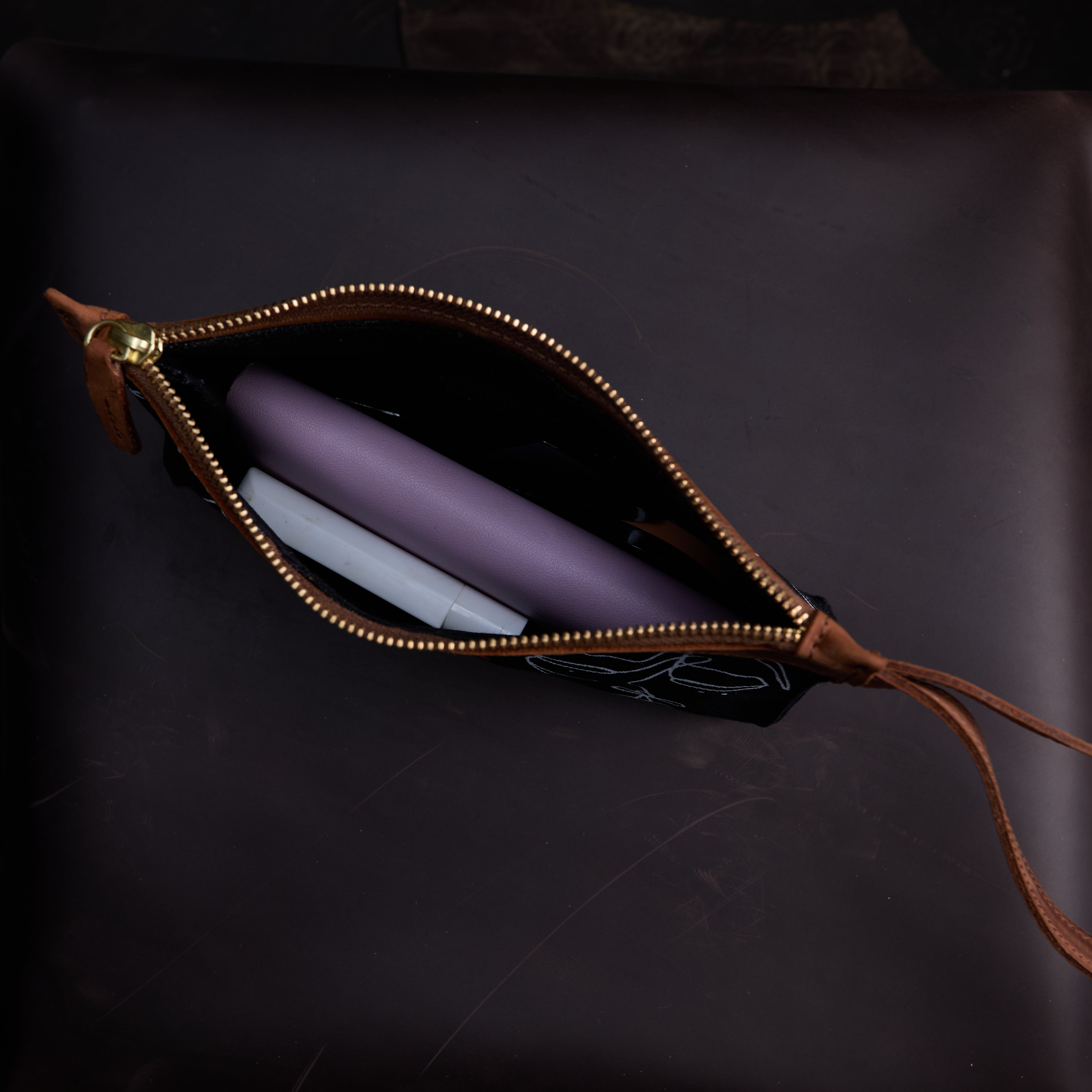 Canvas Agnes Pouch Intertwine Print x EndoSquared