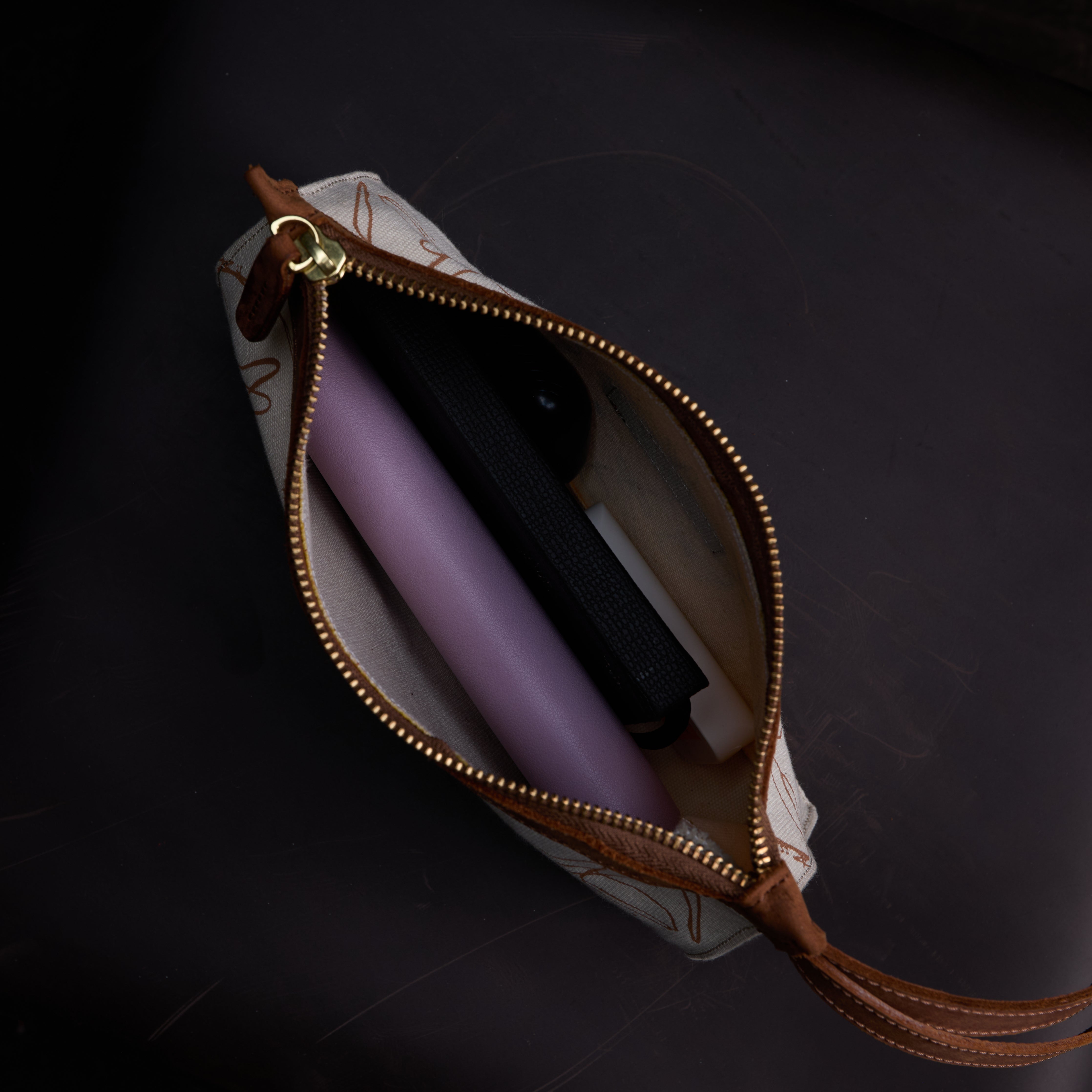 Canvas Agnes Pouch Intertwine Print x EndoSquared
