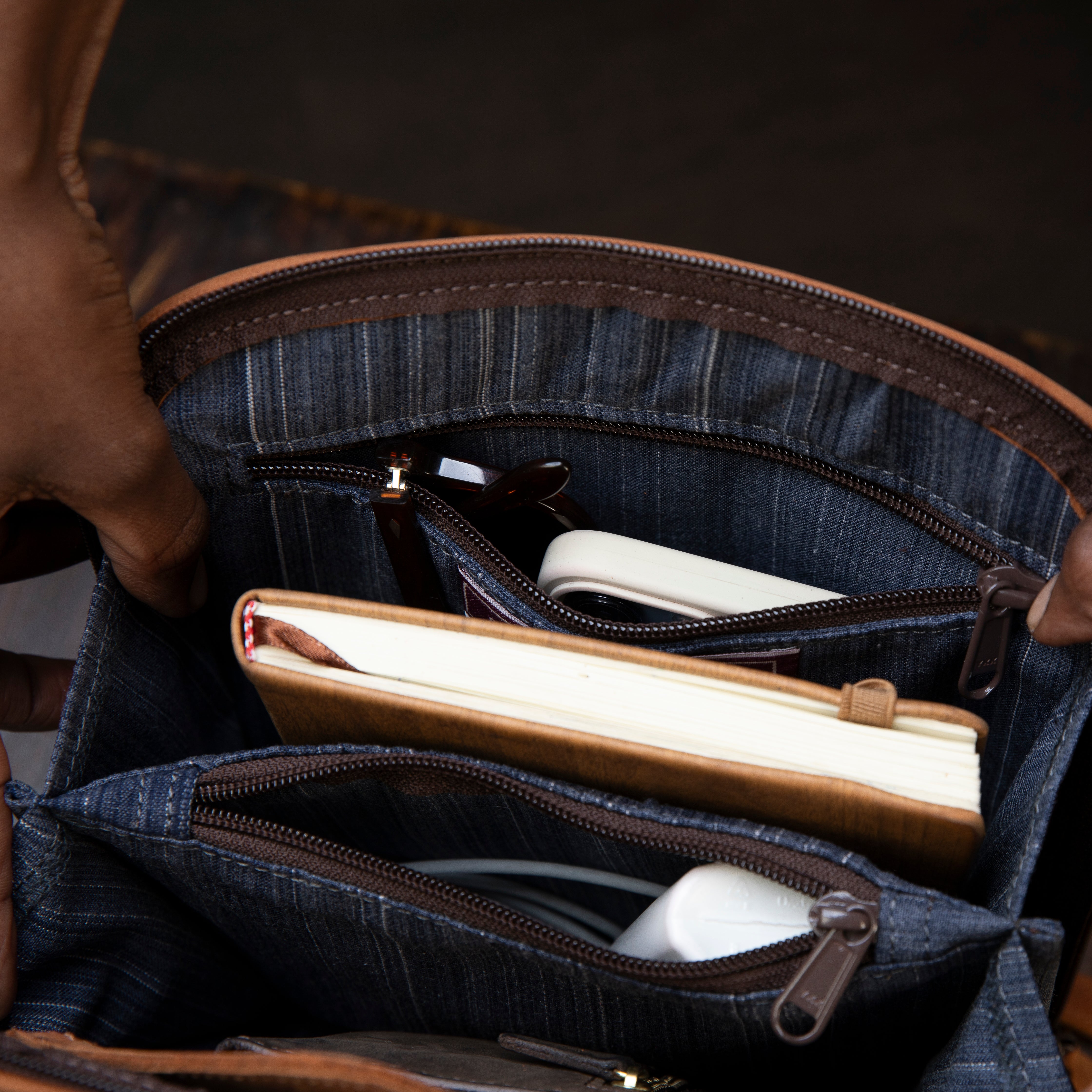 Pull-up Leather Sporran Crossbody