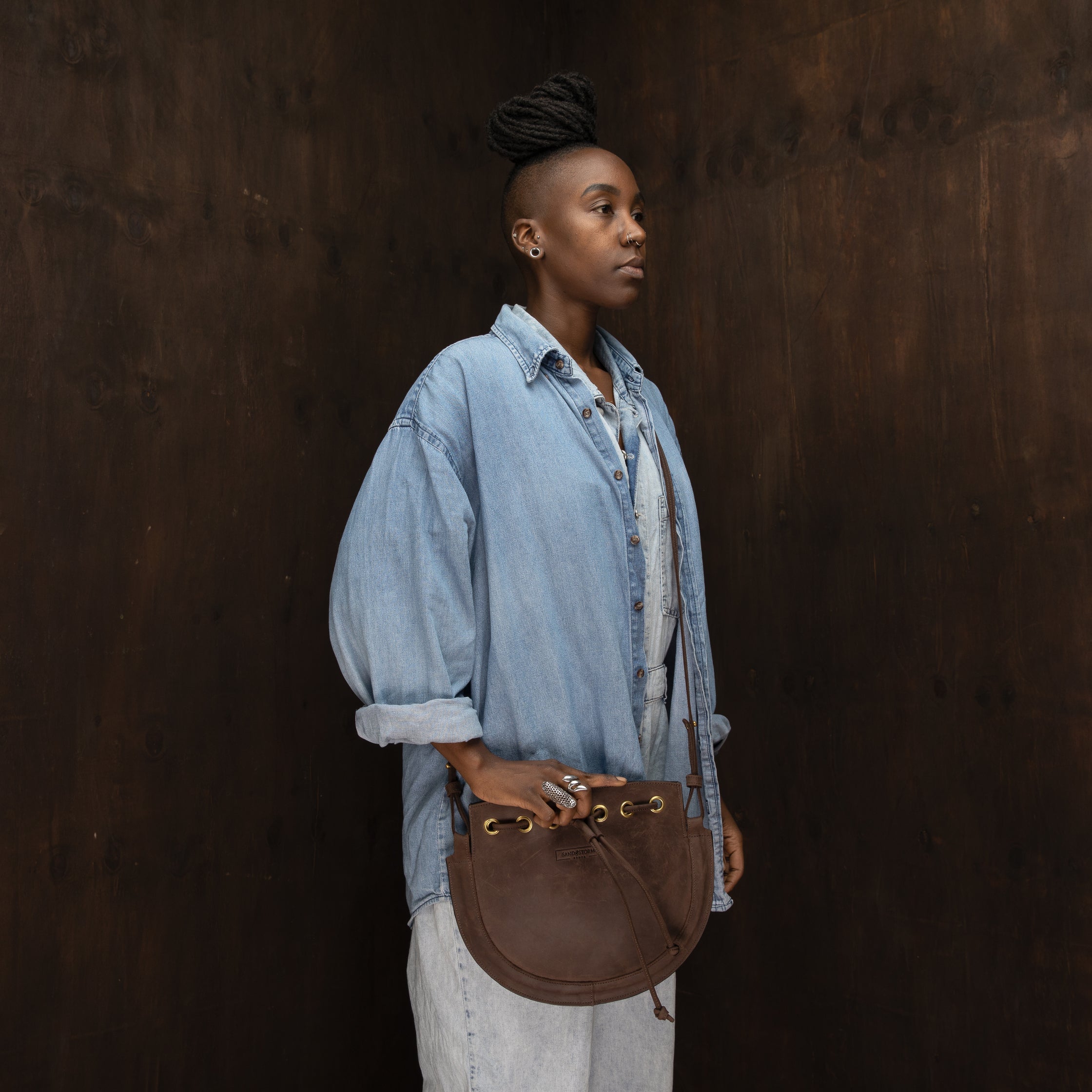 Pull-up Leather Bucket Crossbody Plain - Sandstorm Kenya (Intl)