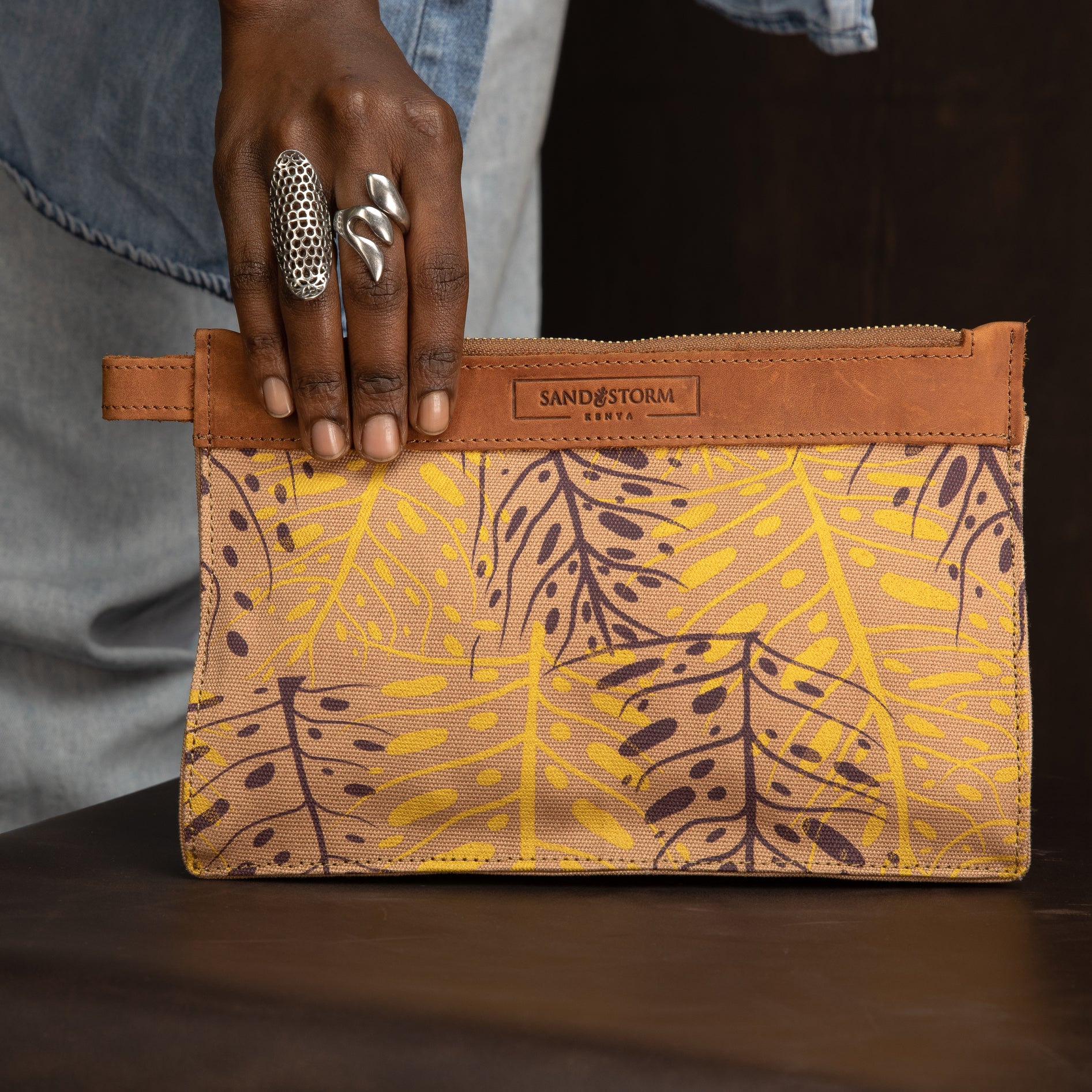 Canvas Matawi Print Agnes Pouch - Sandstorm Kenya (Intl)