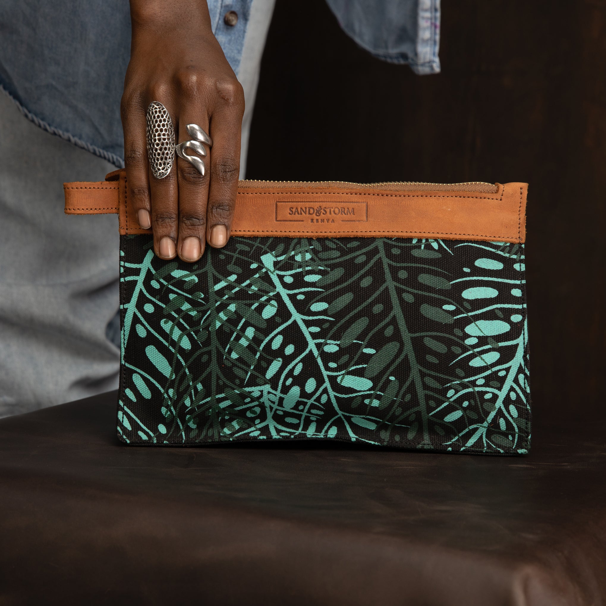 Canvas Matawi Print Agnes Pouch - Sandstorm Kenya (Intl)
