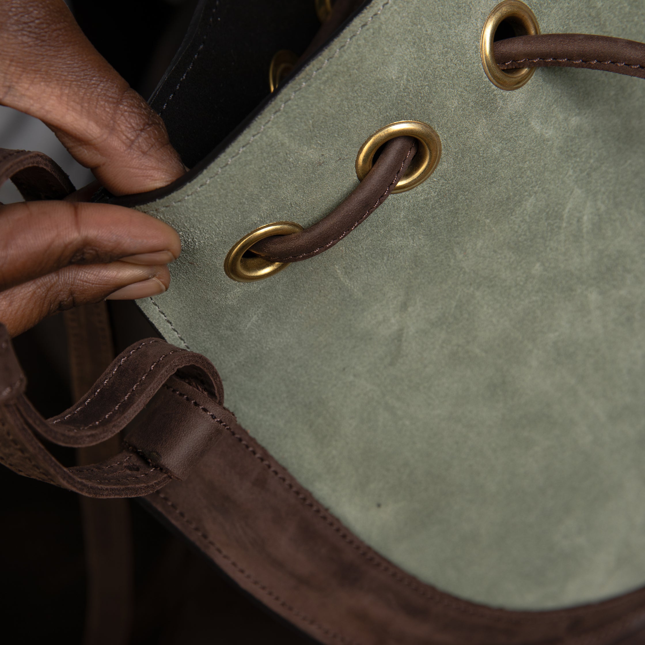 Suede Bucket Crossbody Plain - Sandstorm Kenya (Intl)