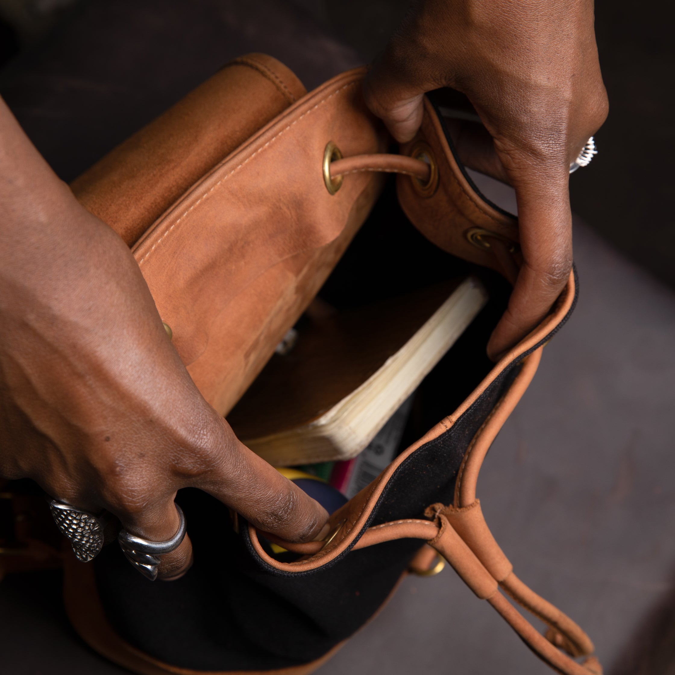 Canvas Cecilia Backpack - Sandstorm Kenya (KE)