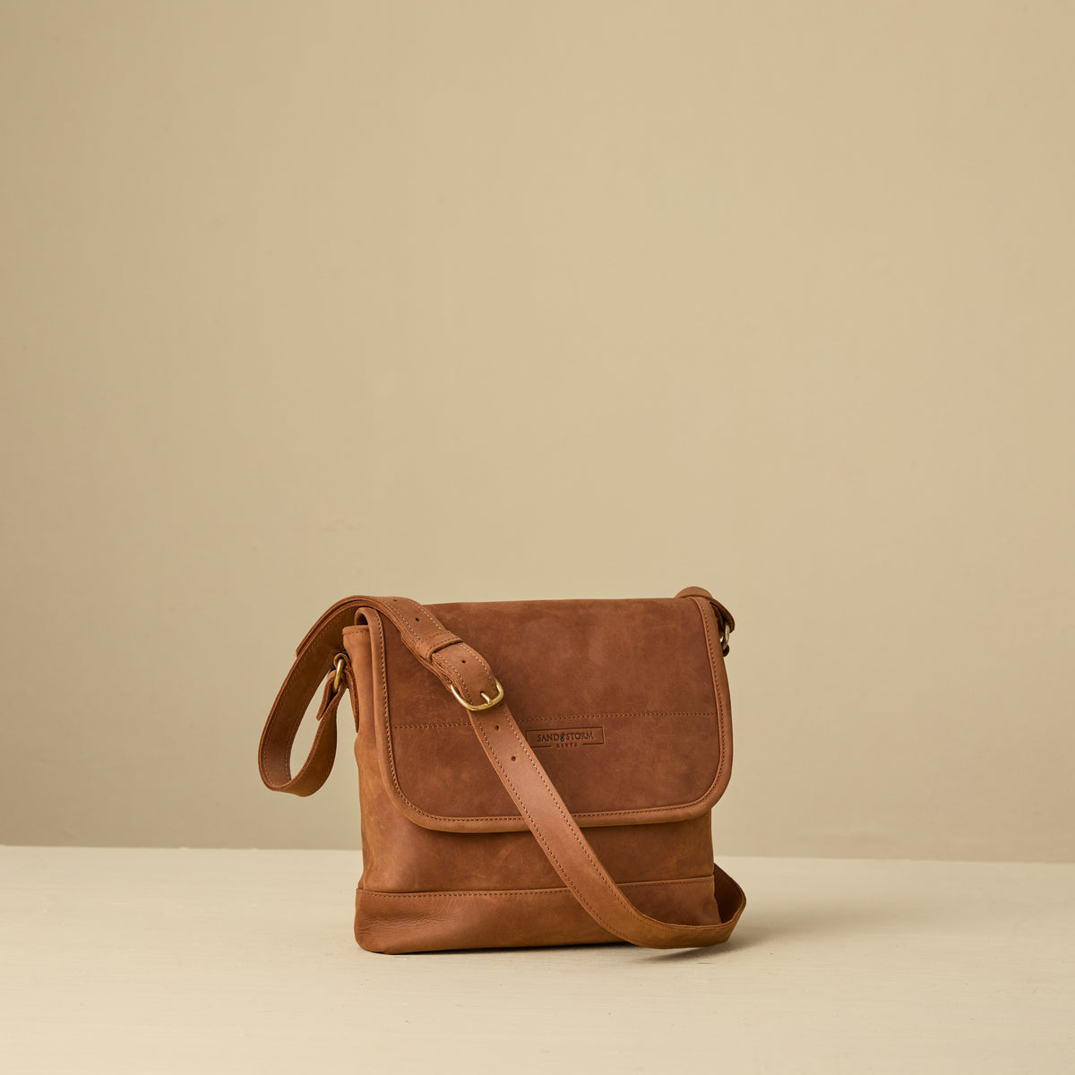 Pull-up Leather Millicent Crossbody