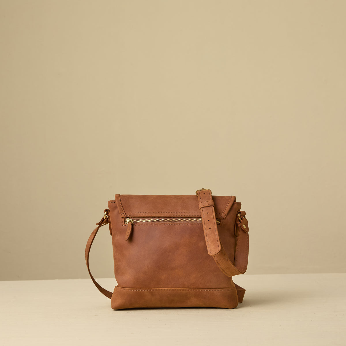 Pull-up Leather Millicent Crossbody