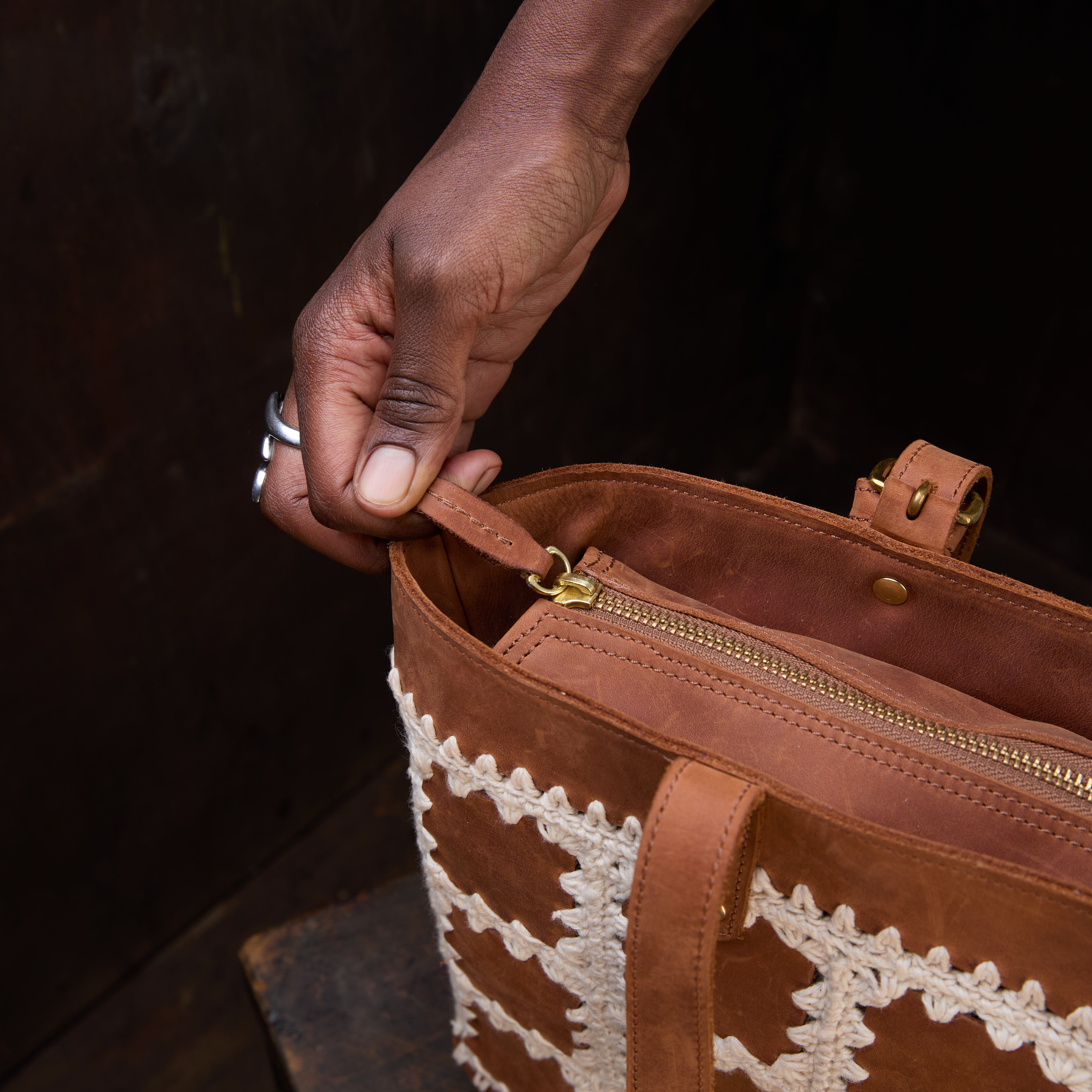 Pull-up Leather Siama Crochet Patched tote