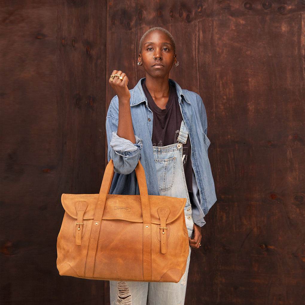 Pull-up Leather Weekender - Small - Sandstorm Kenya (KE)