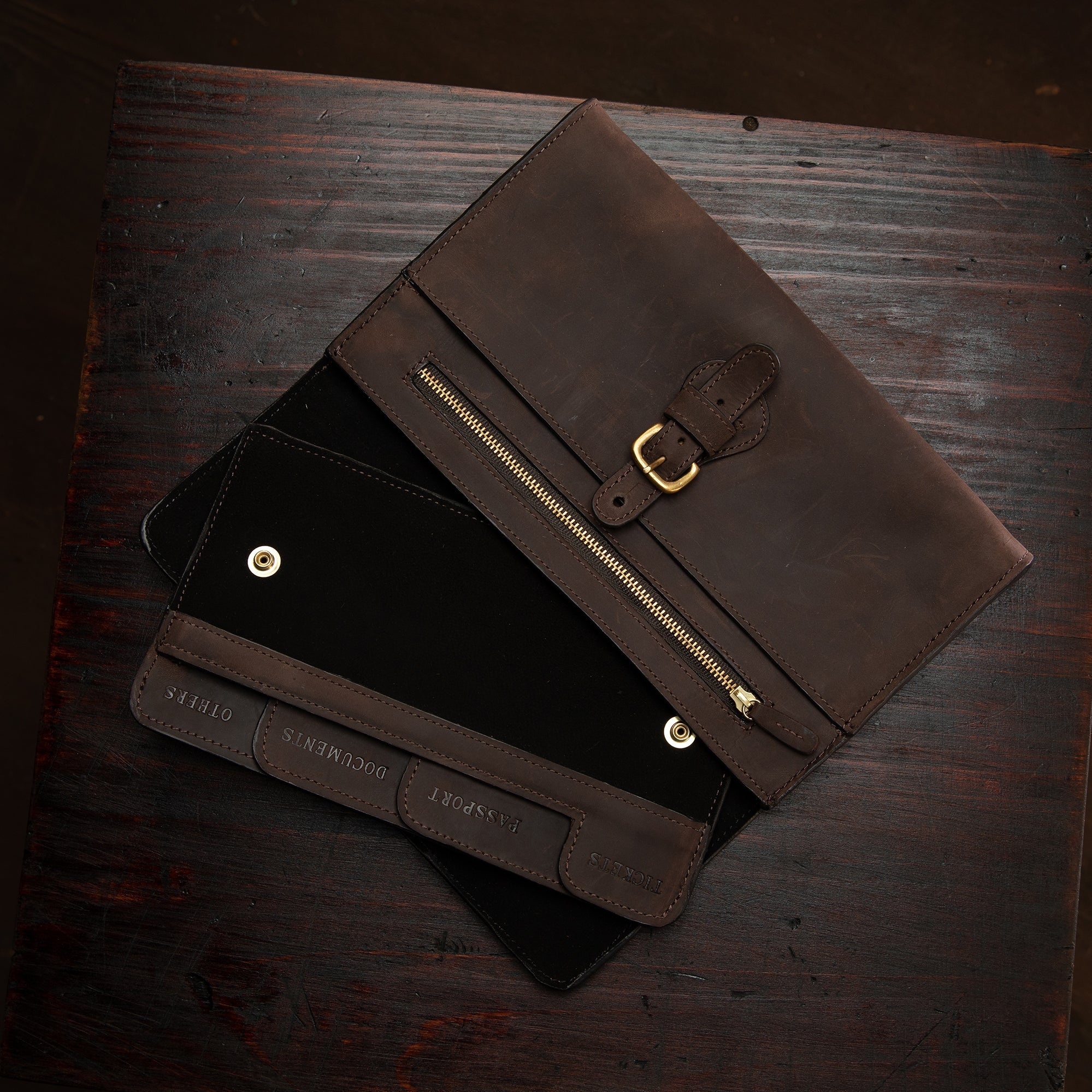 Pull-up Leather Document Organizer - Sandstorm Kenya (KE)