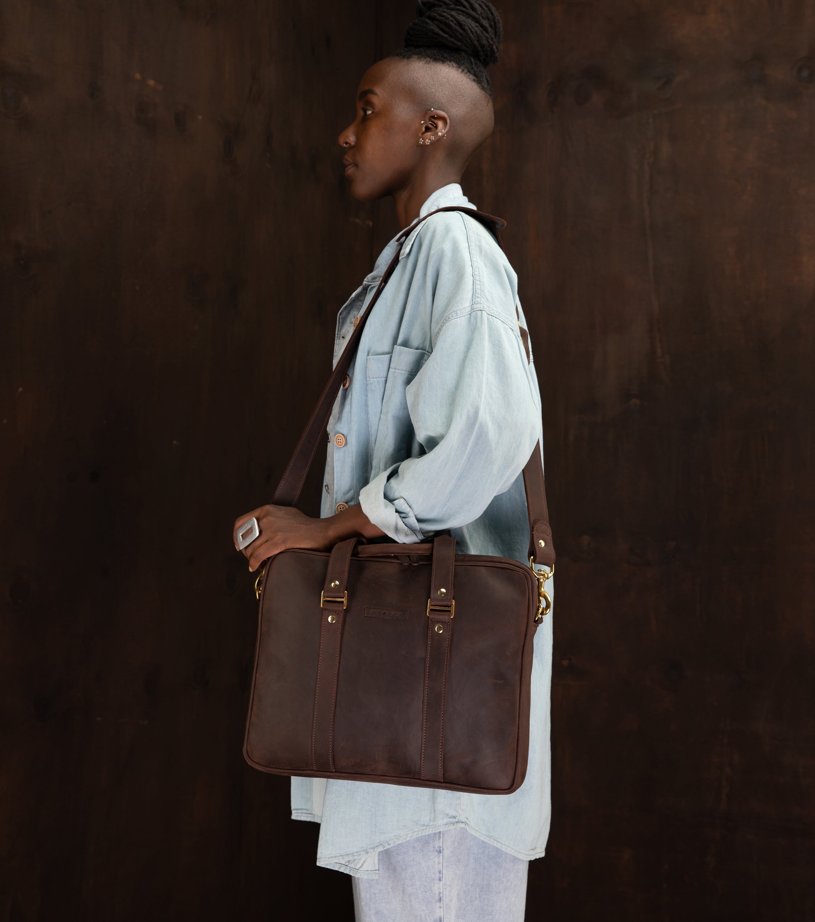 Pull-up Leather Pili Folio Bag - Sandstorm Kenya (KE)
