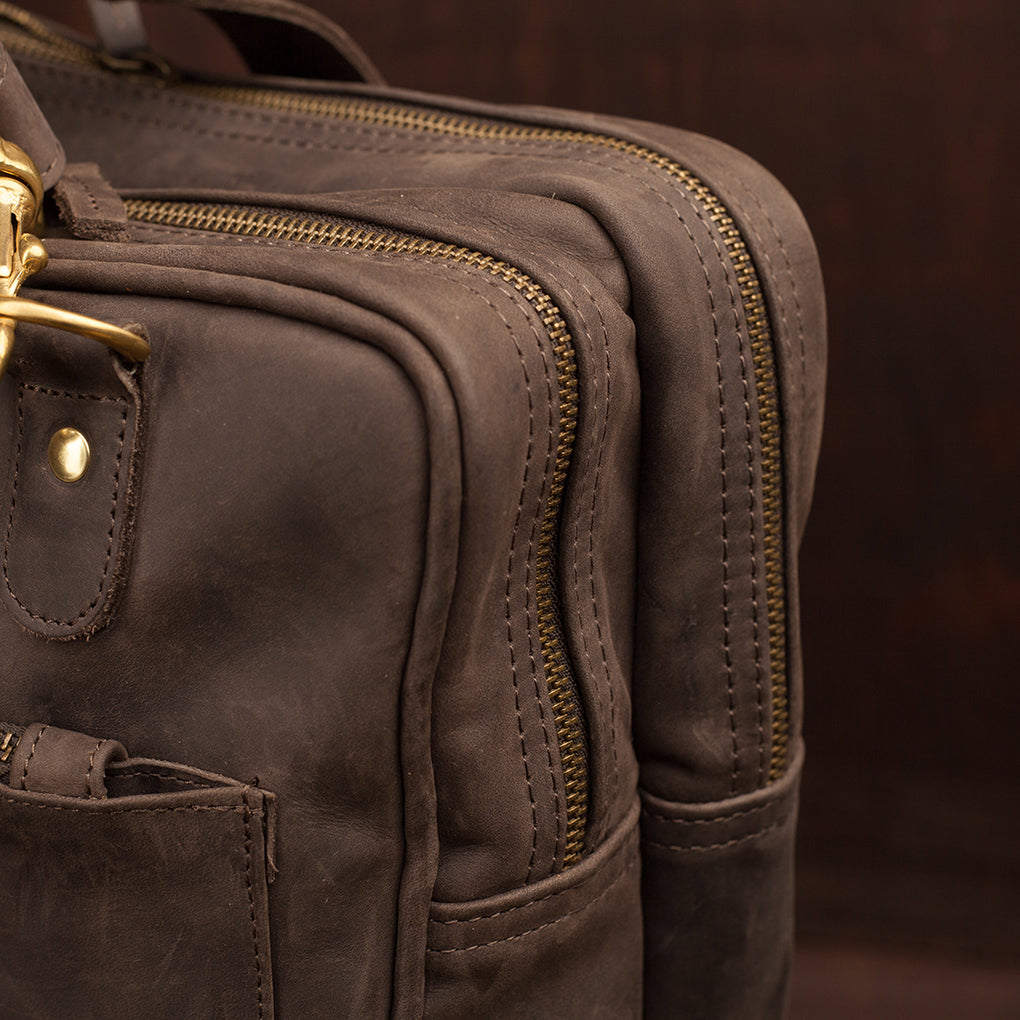 Pull-up Leather Andrew Work Bag - Sandstorm Kenya (KE)
