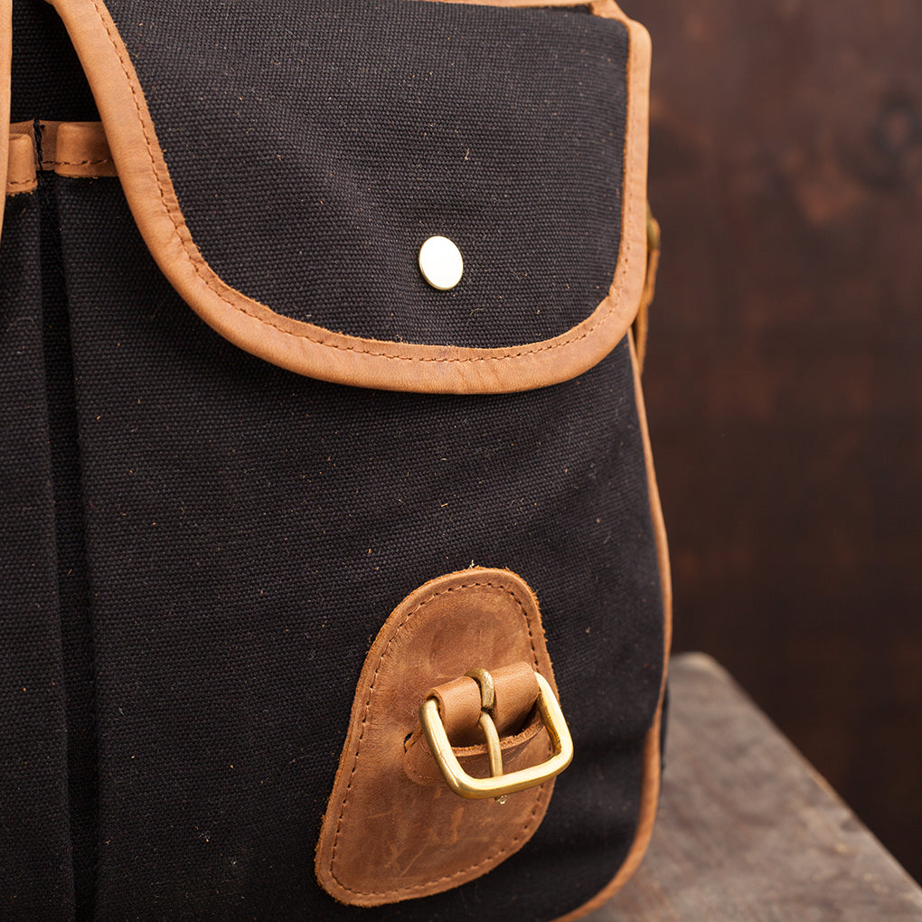 Canvas Dominic Satchel - Sandstorm Kenya (KE)