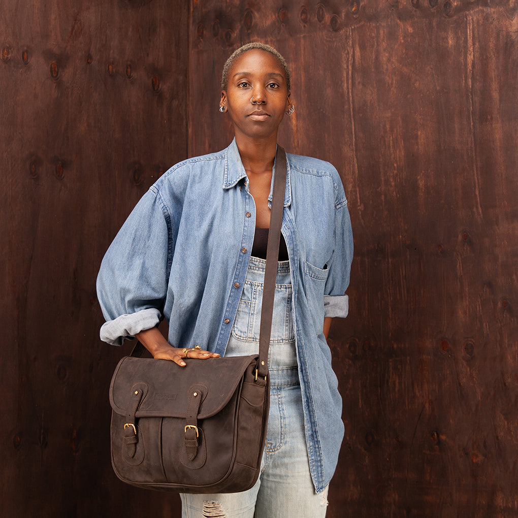 Pull-up Leather Dominic Satchel - Sandstorm Kenya (KE)