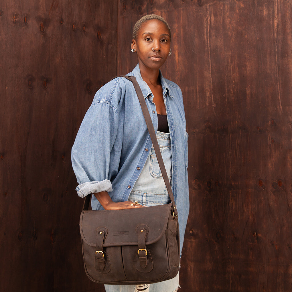 Pull-up Leather Dominic Satchel - Sandstorm Kenya (KE)