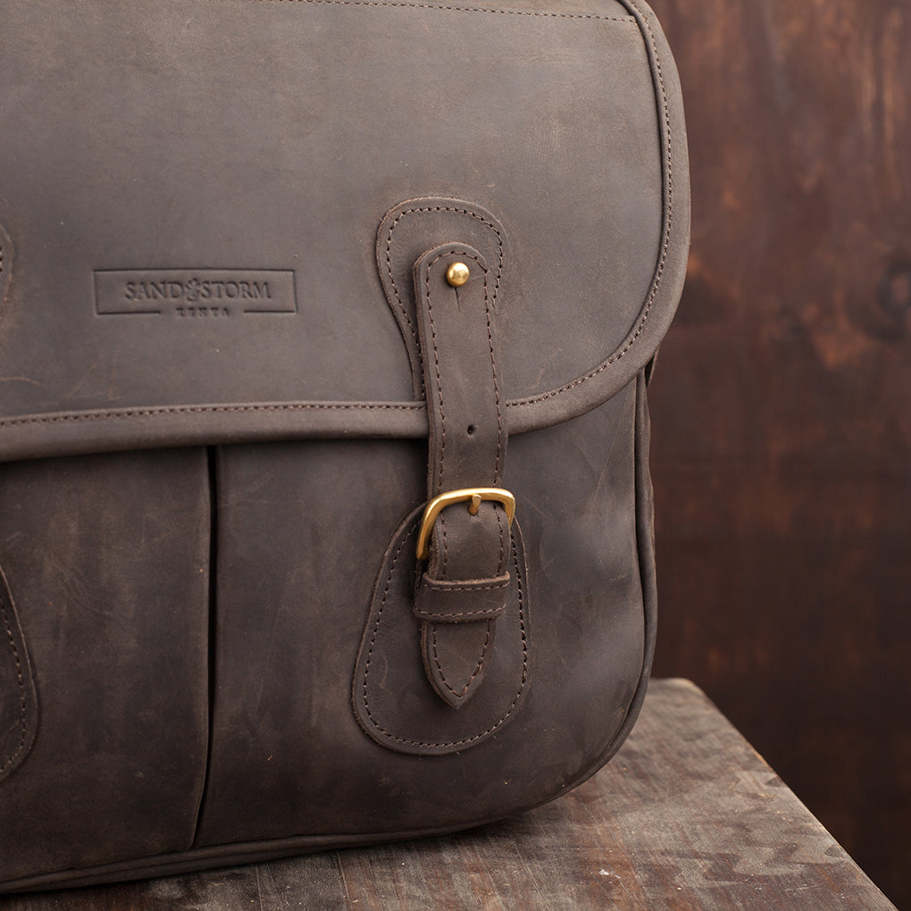 Pull-up Leather Dominic Satchel - Sandstorm Kenya (KE)