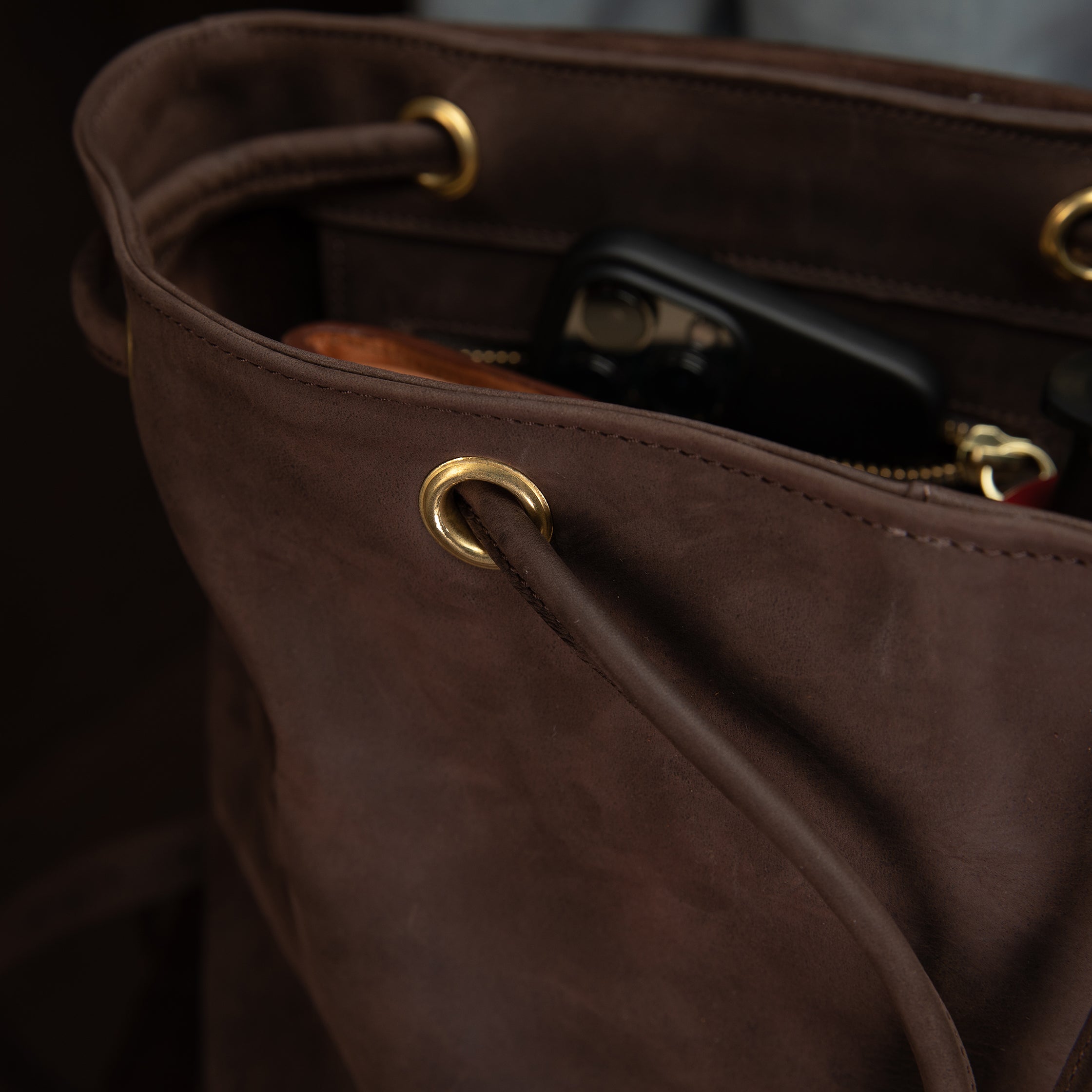 Pull-up Leather Cecilia Backpack - Sandstorm Kenya (KE)