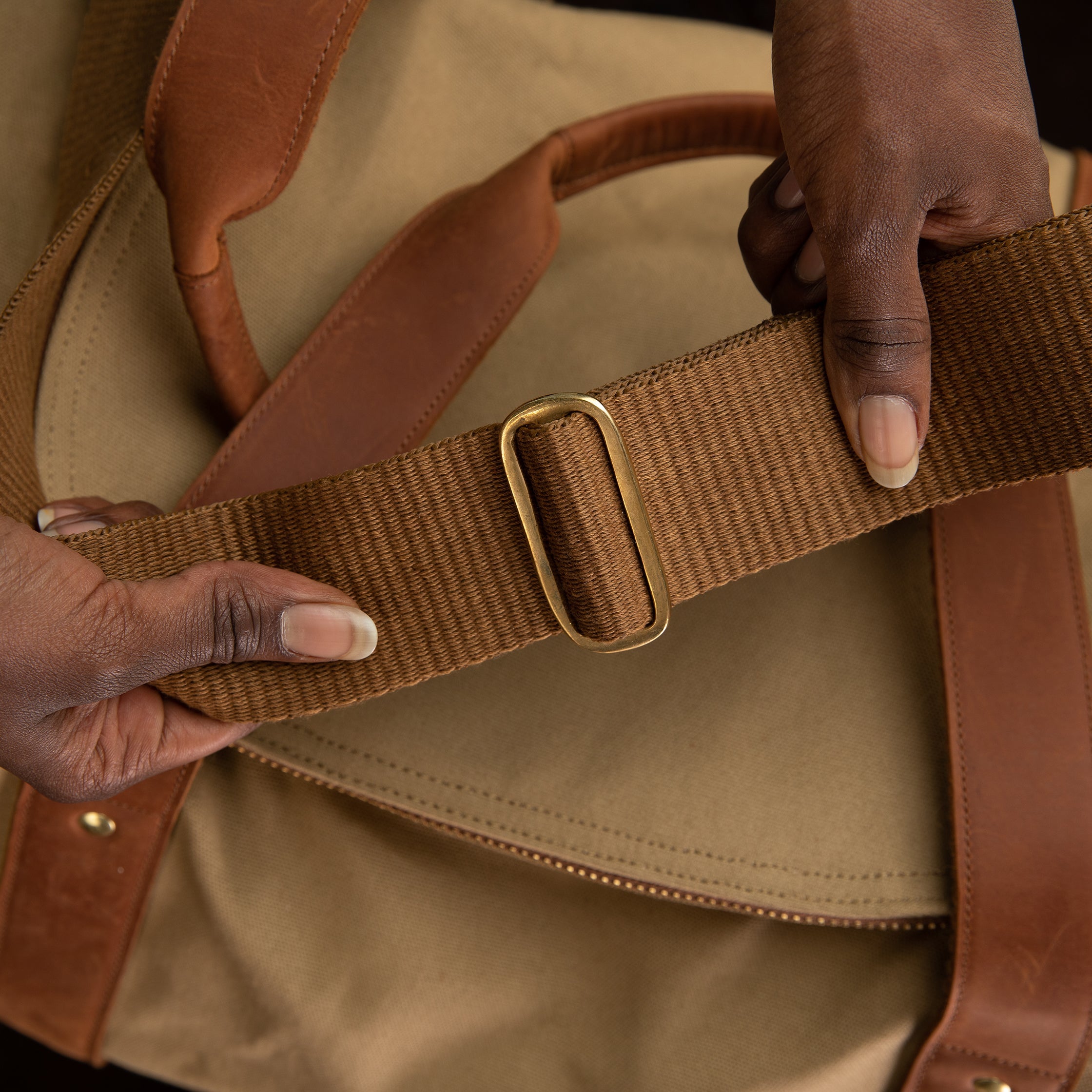 Canvas Pioneer Duffle Bag - Sandstorm Kenya (KE)