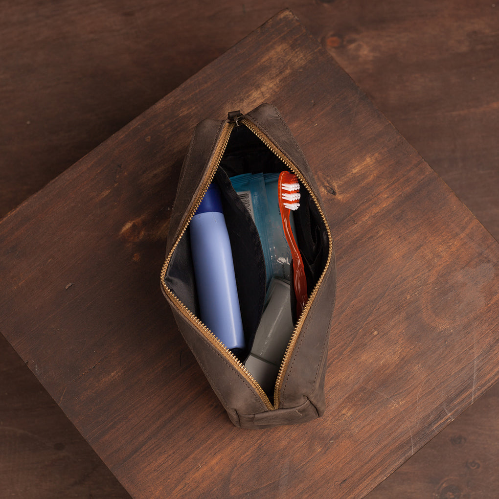 Pull-up Leather Small Washbag - Sandstorm Kenya (KE)