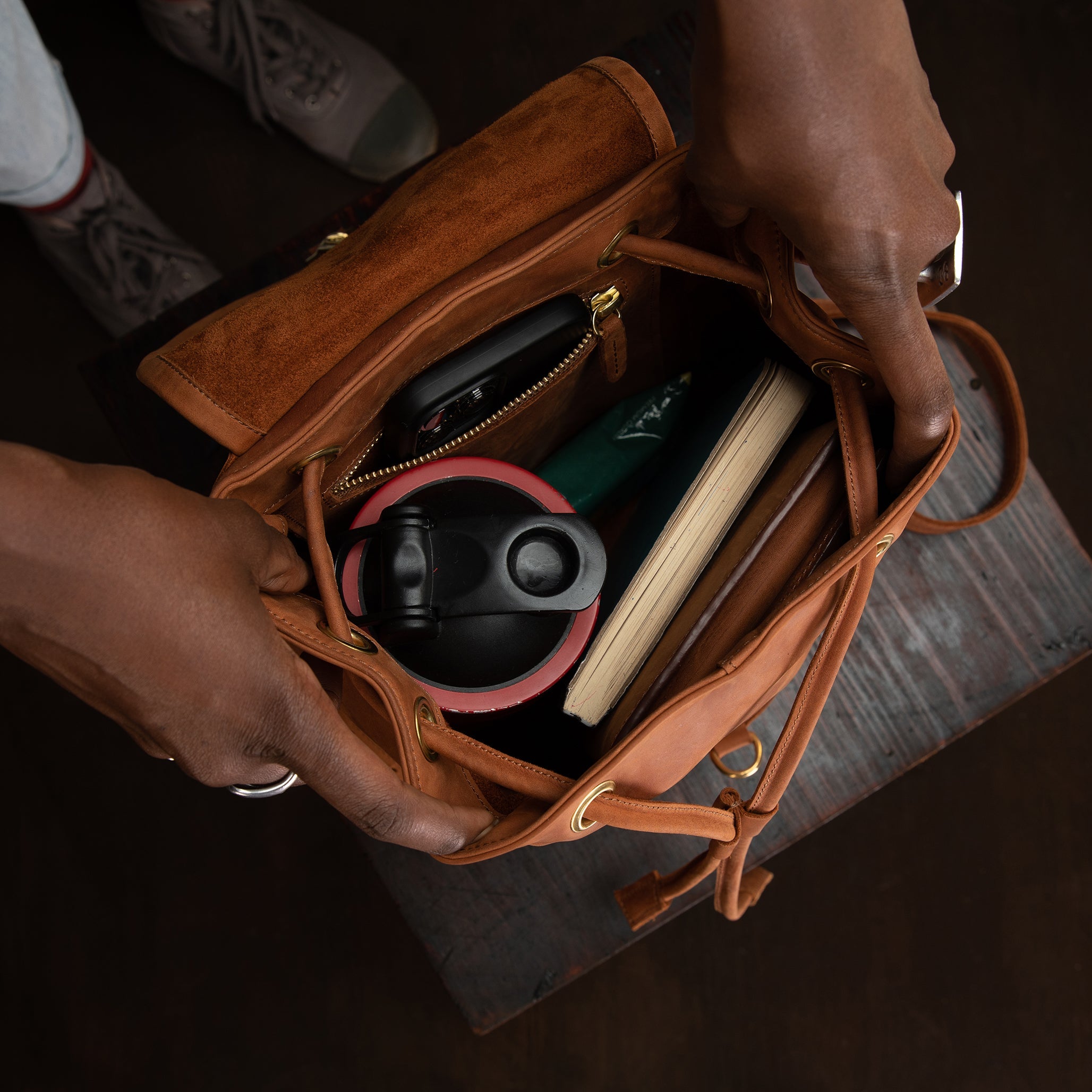 Pull-up Leather Cecilia Backpack - Sandstorm Kenya (KE)