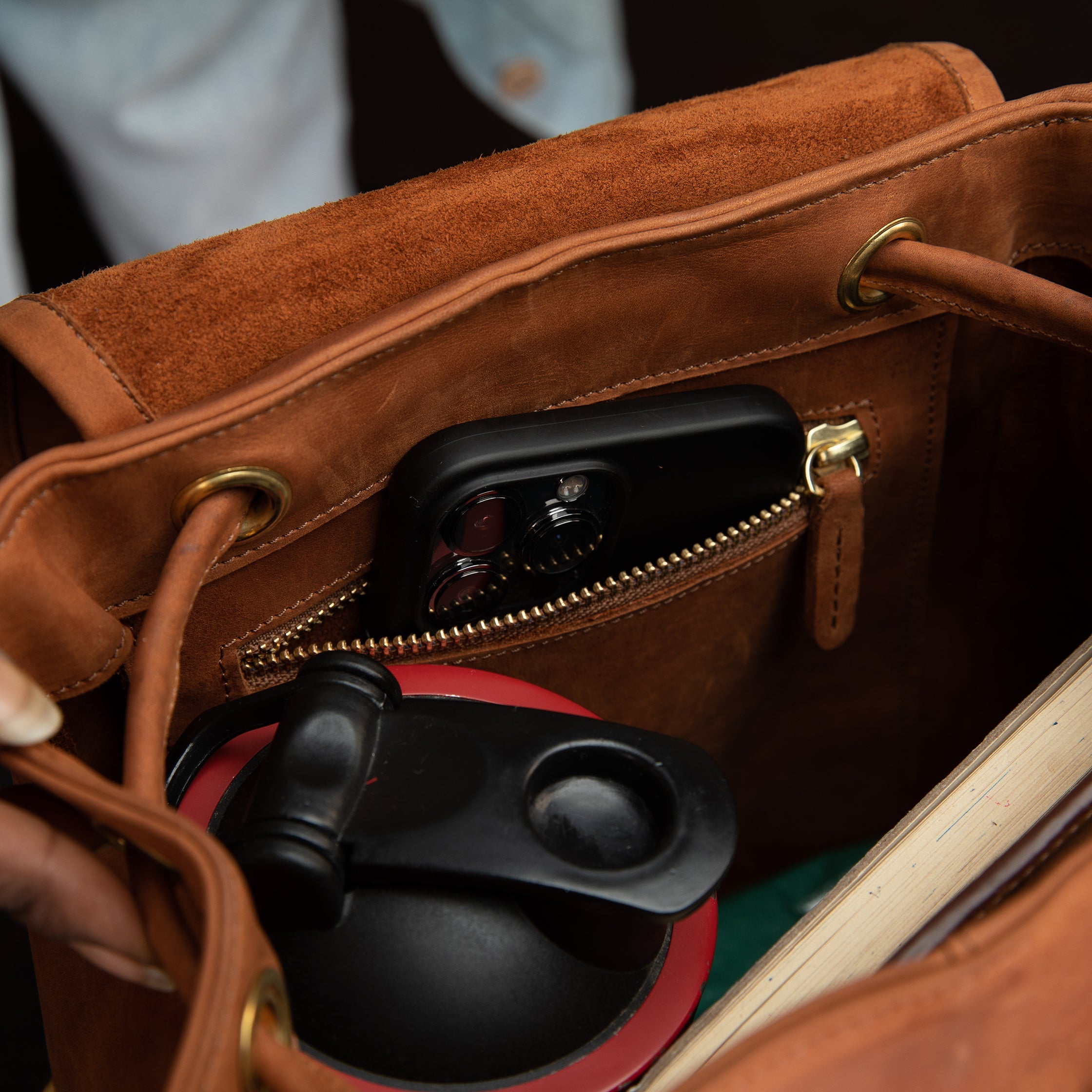 Pull-up Leather Cecilia Backpack - Sandstorm Kenya (KE)
