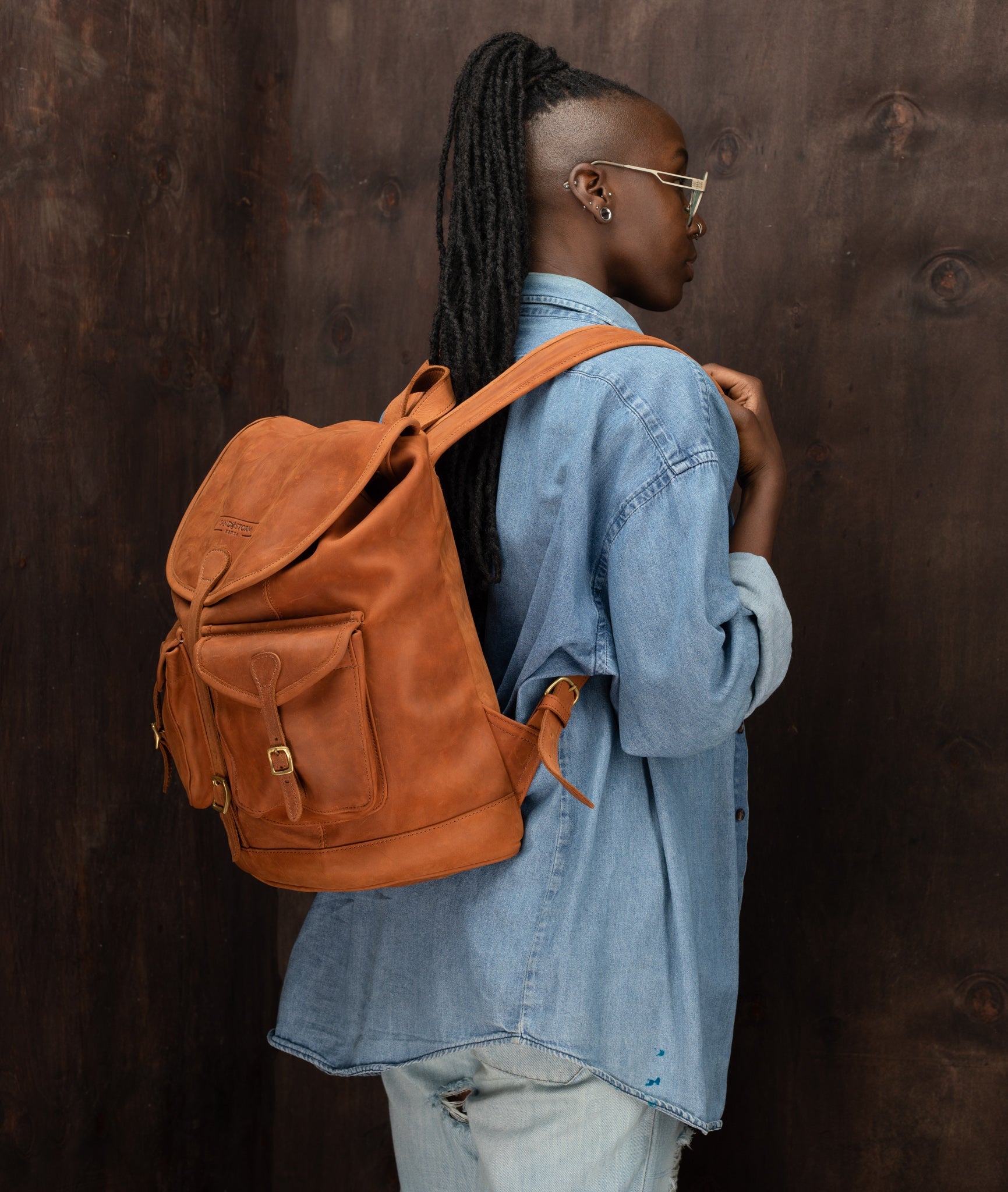 Pull-up Leather Moshi Backpack - Sandstorm Kenya (KE)
