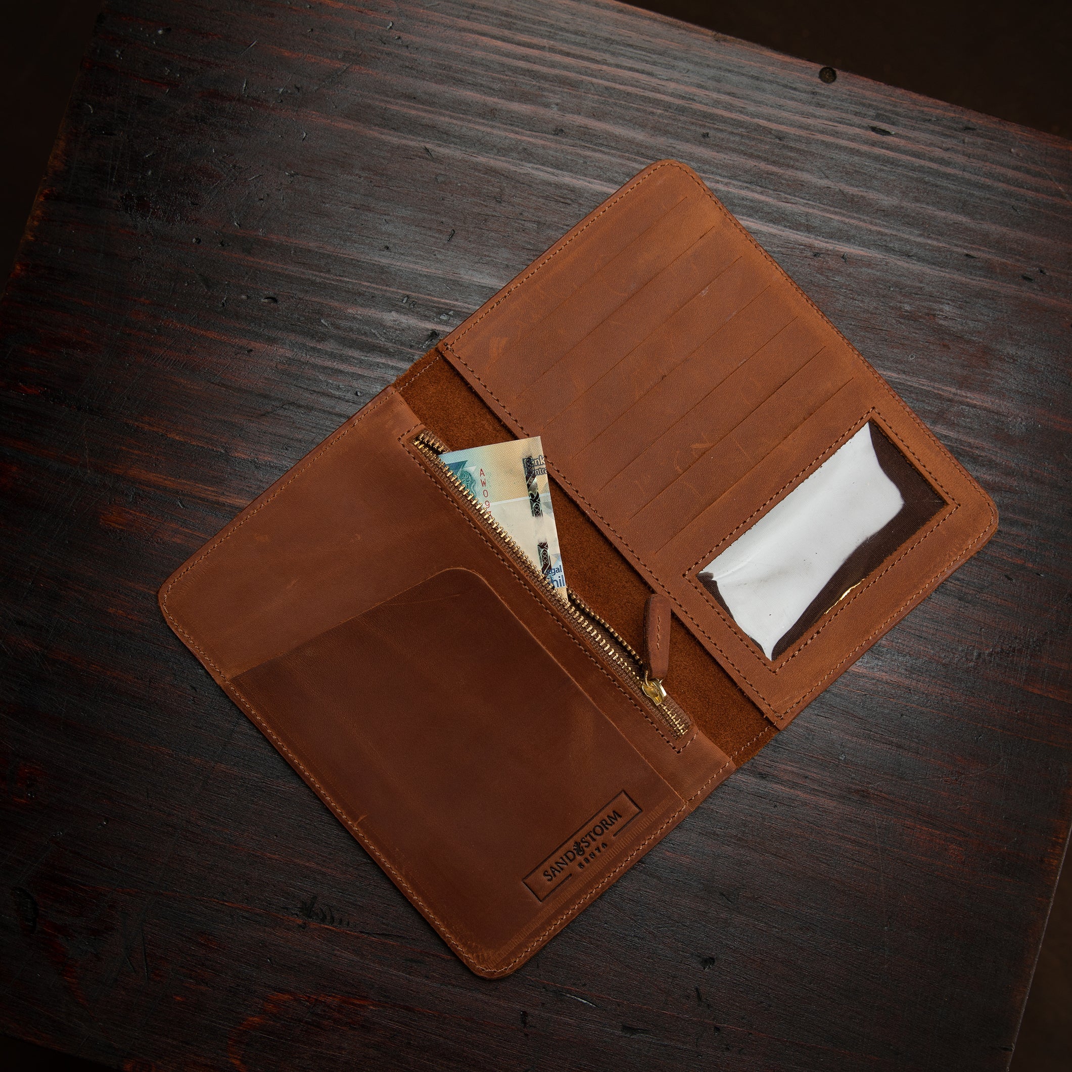 Pull-up Leather Austine Travel Wallet - Sandstorm Kenya (KE)