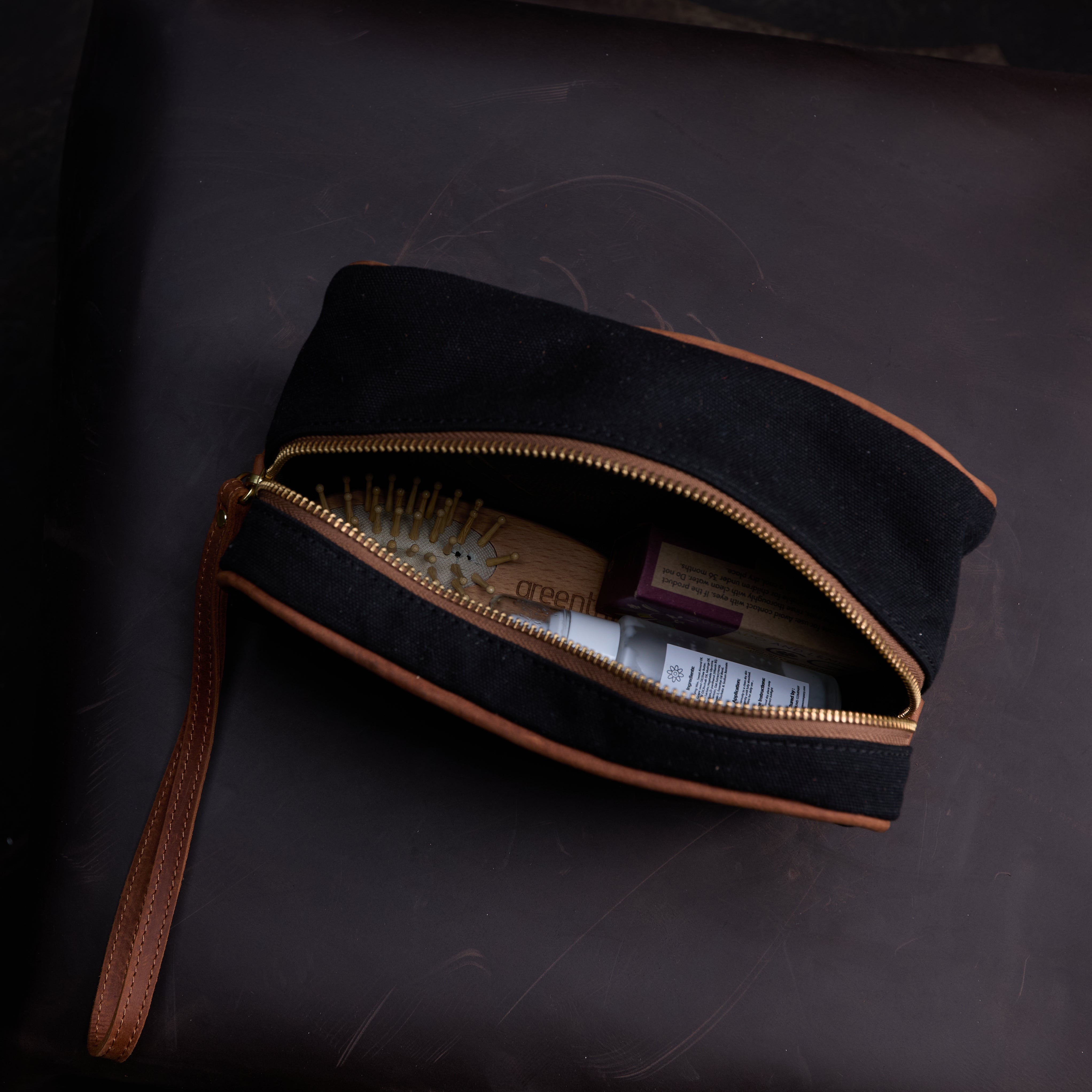 Canvas Weekend Washbag