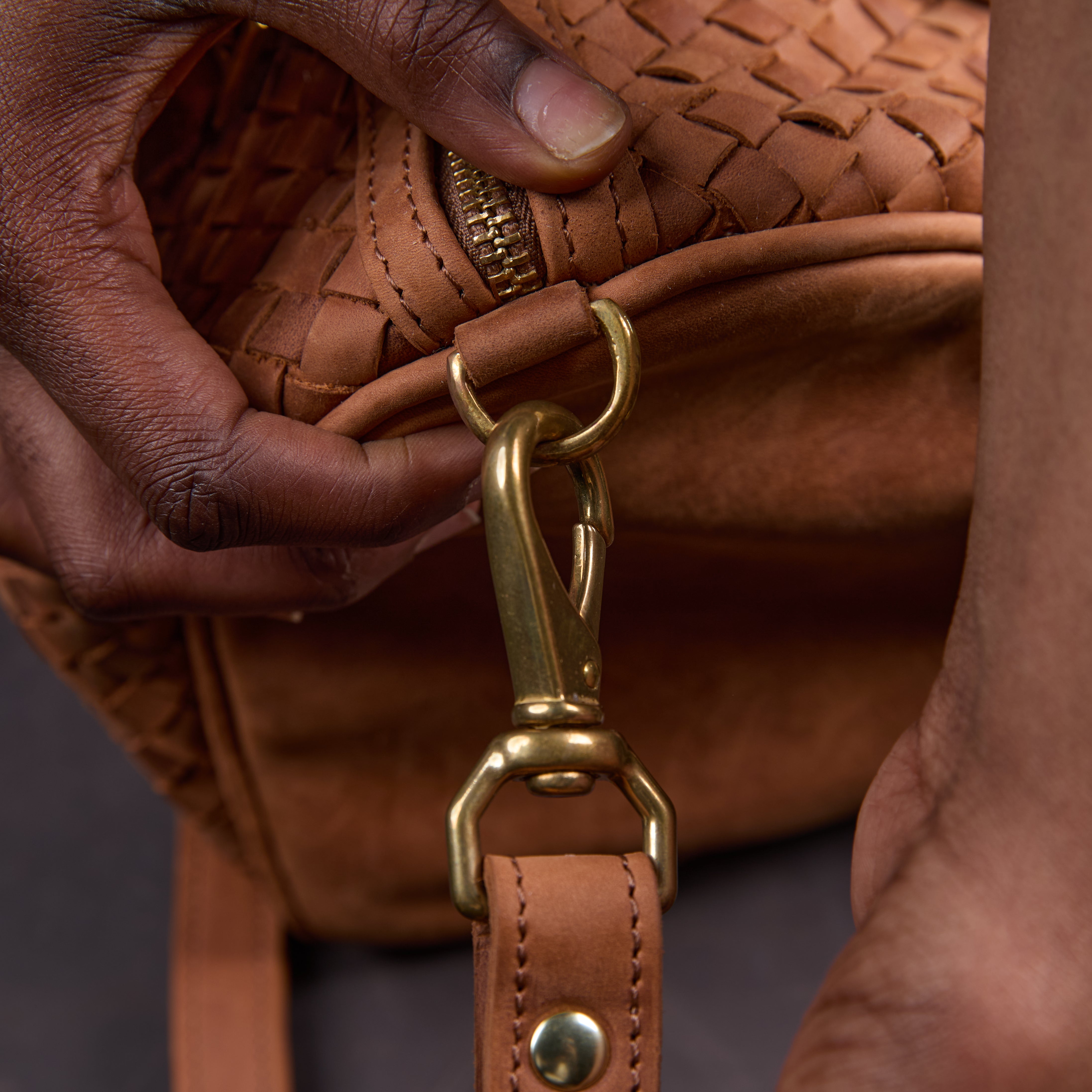 Pull-up Leather Virginia Bag Woven