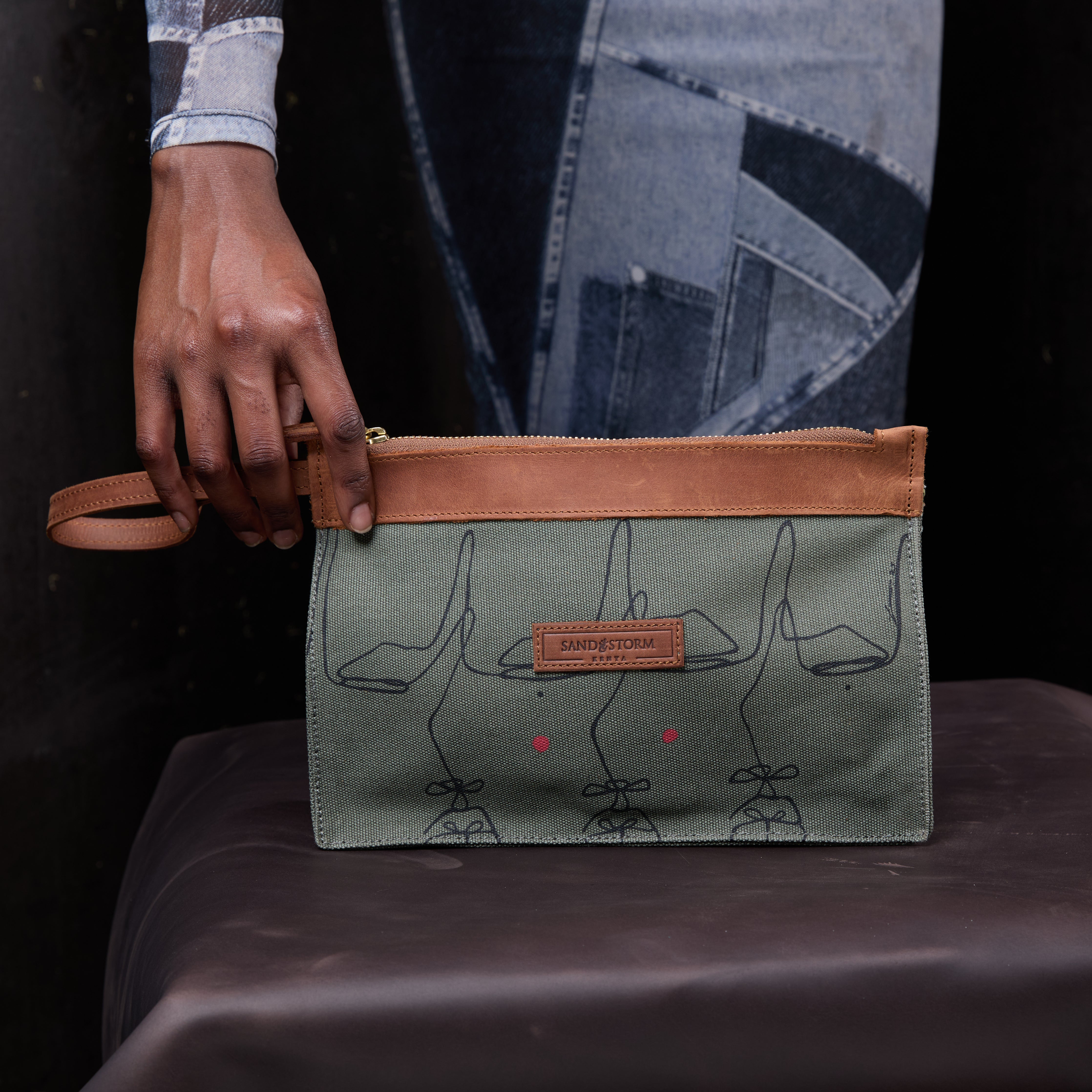 Canvas Agnes Pouch Intertwine Print x EndoSquared
