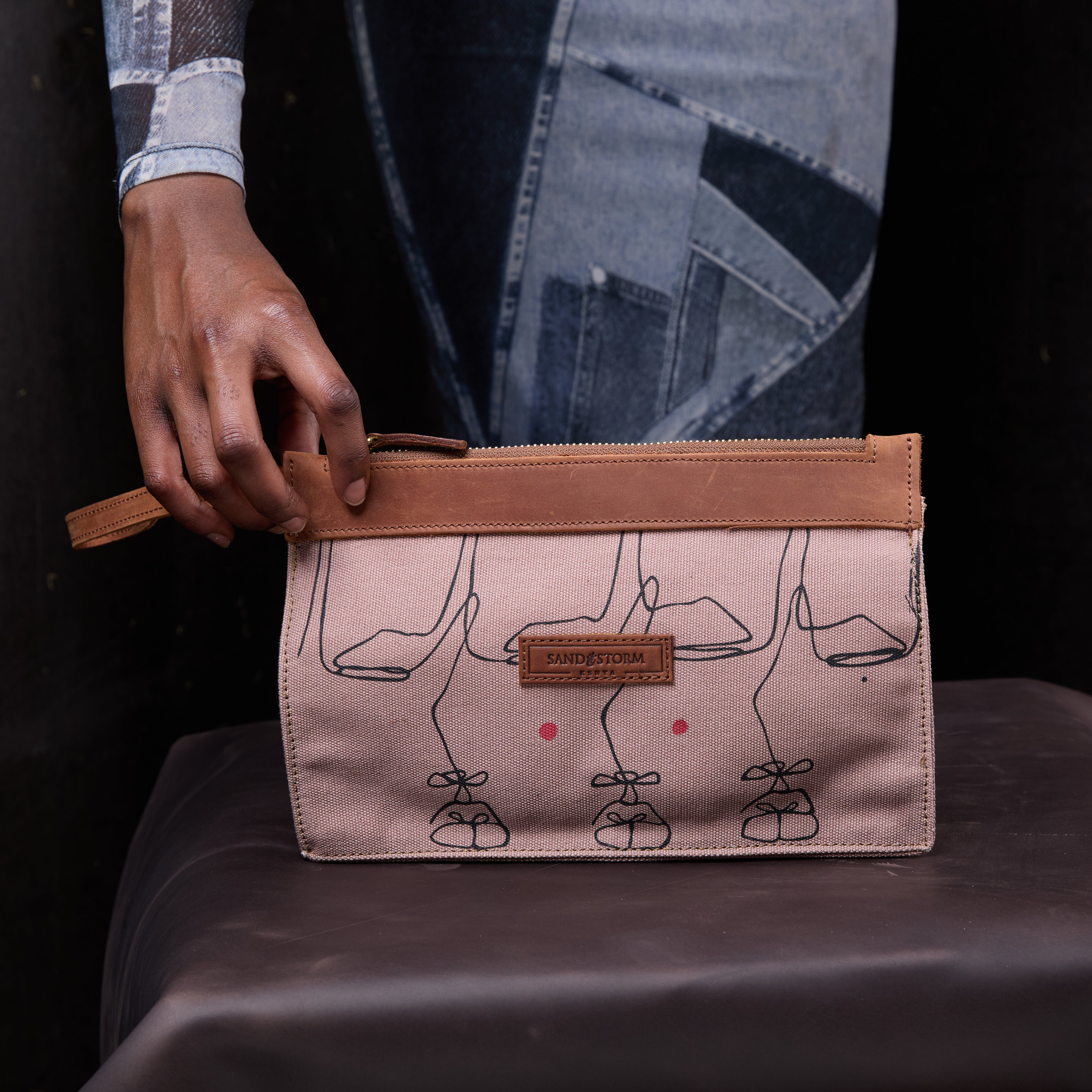 Canvas Agnes Pouch Intertwine Print x EndoSquared