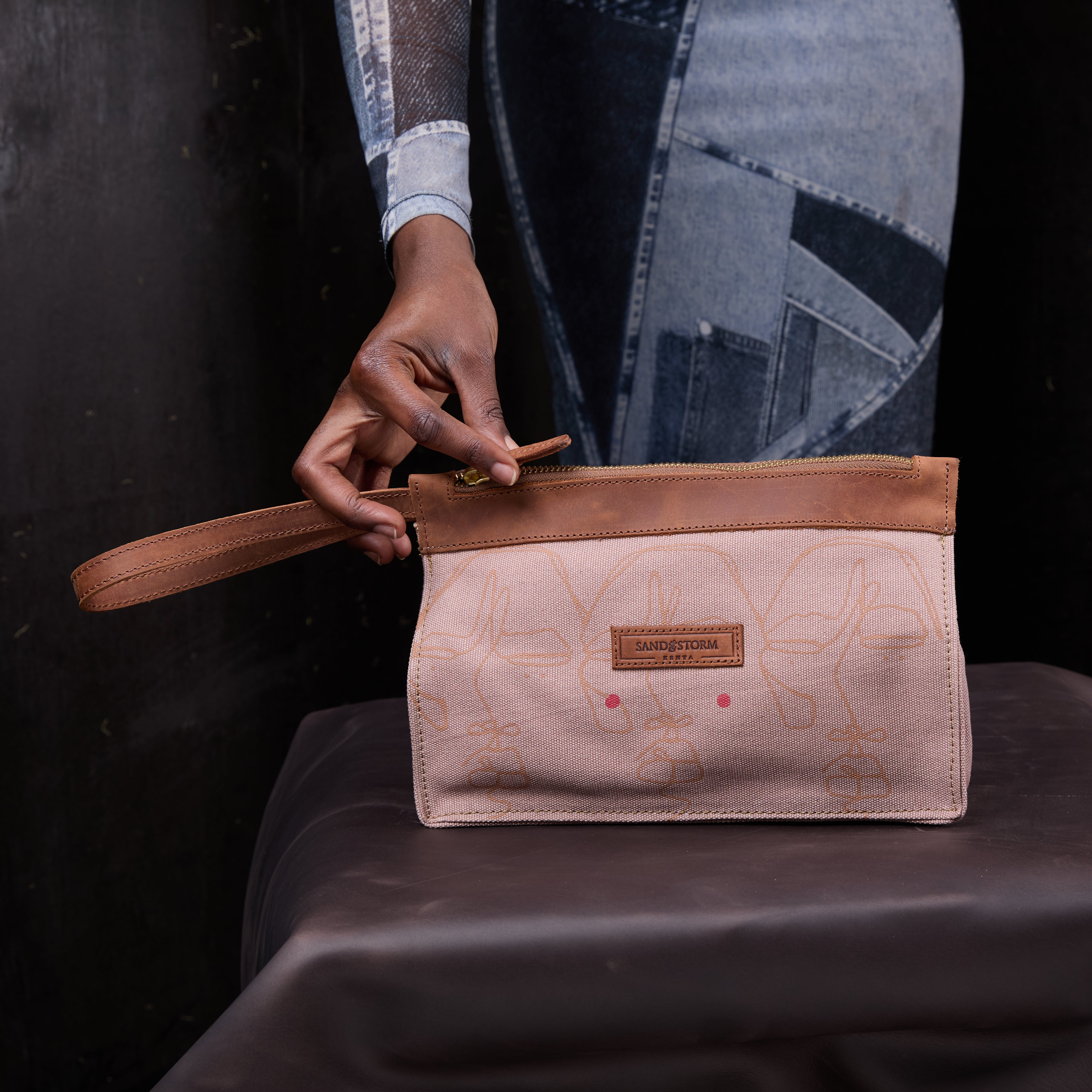 Canvas Agnes Pouch Sita Print x EndoSquared