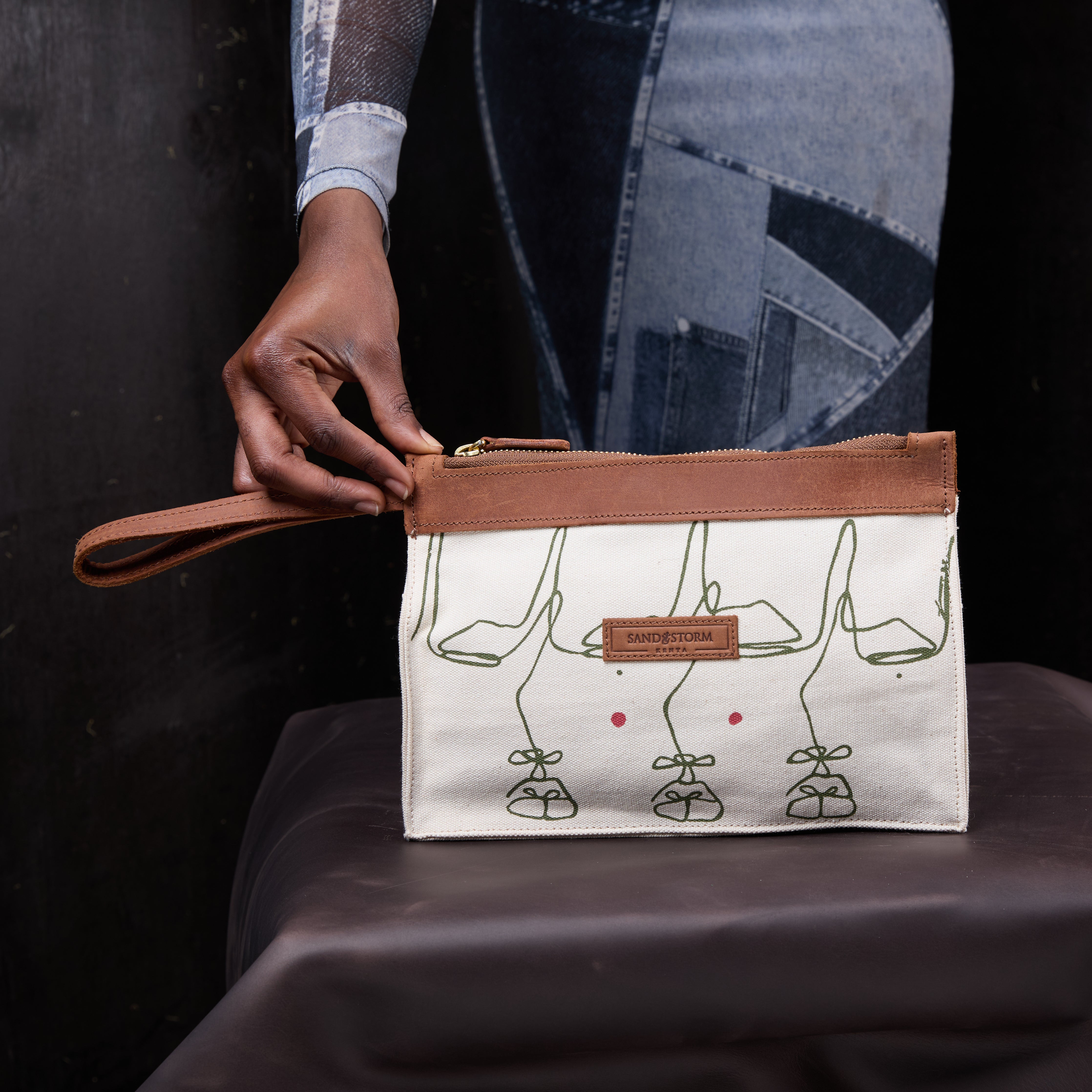 Canvas Agnes Pouch Intertwine Print x EndoSquared
