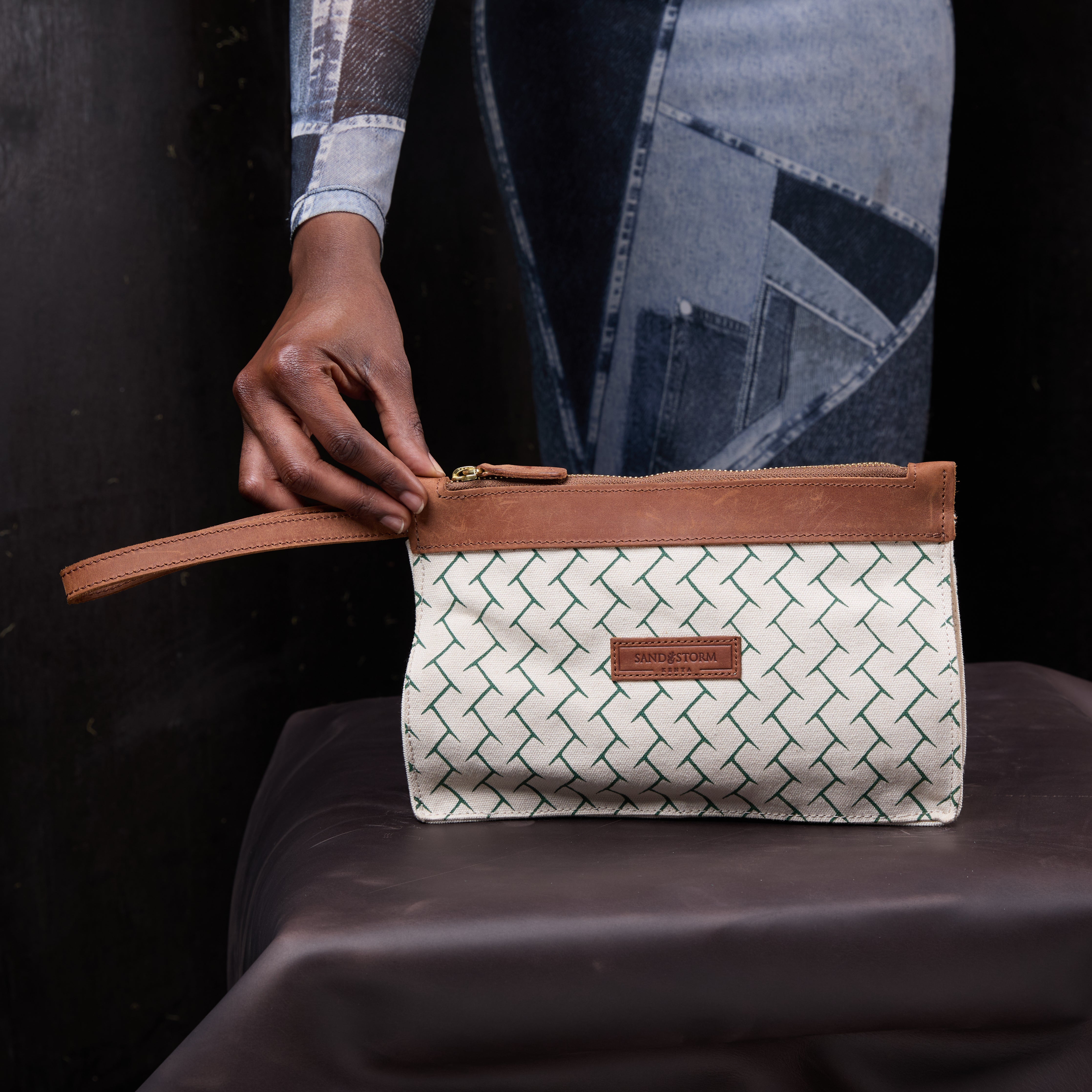 Canvas Agnes Woven Print Pouch