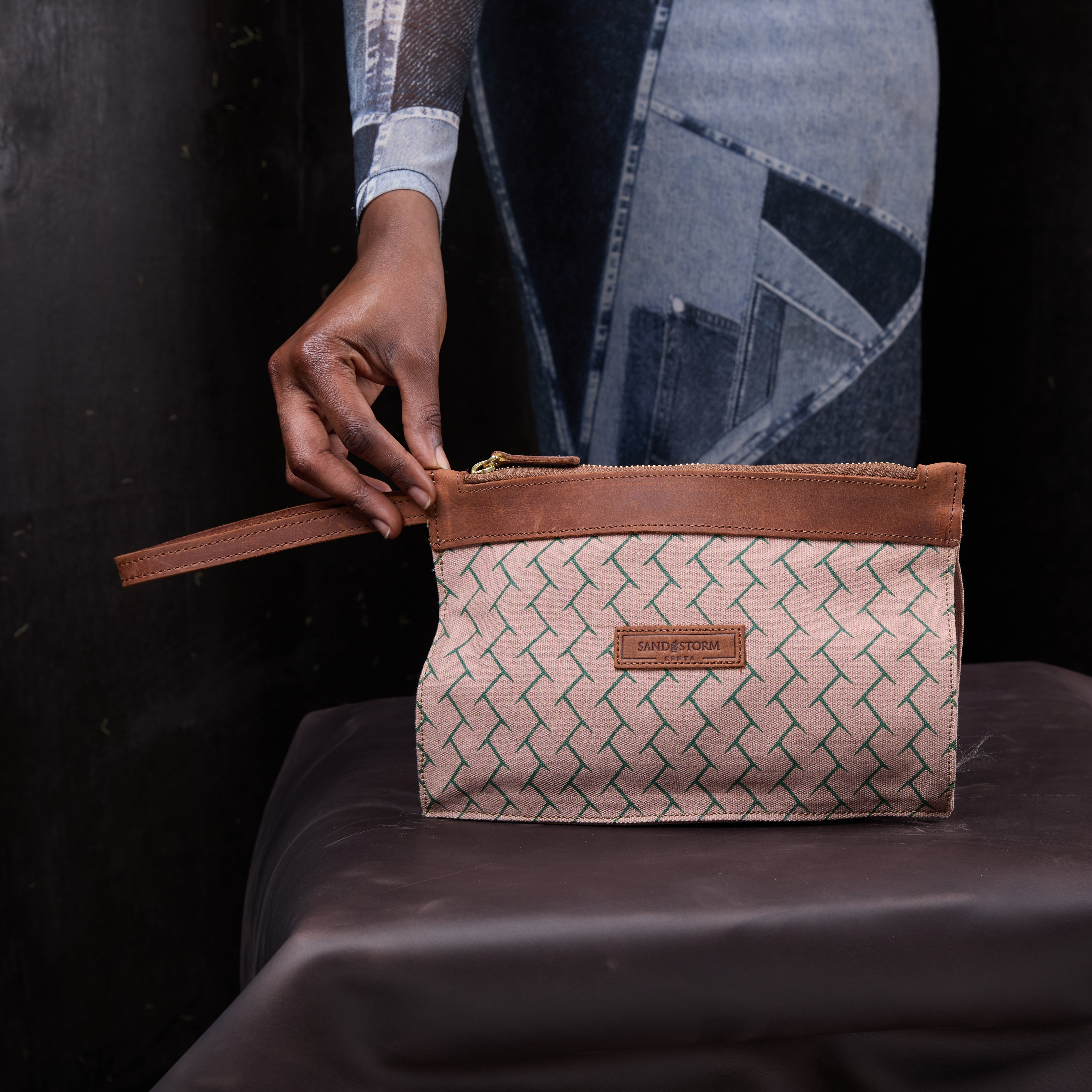 Canvas Agnes Woven Print Pouch