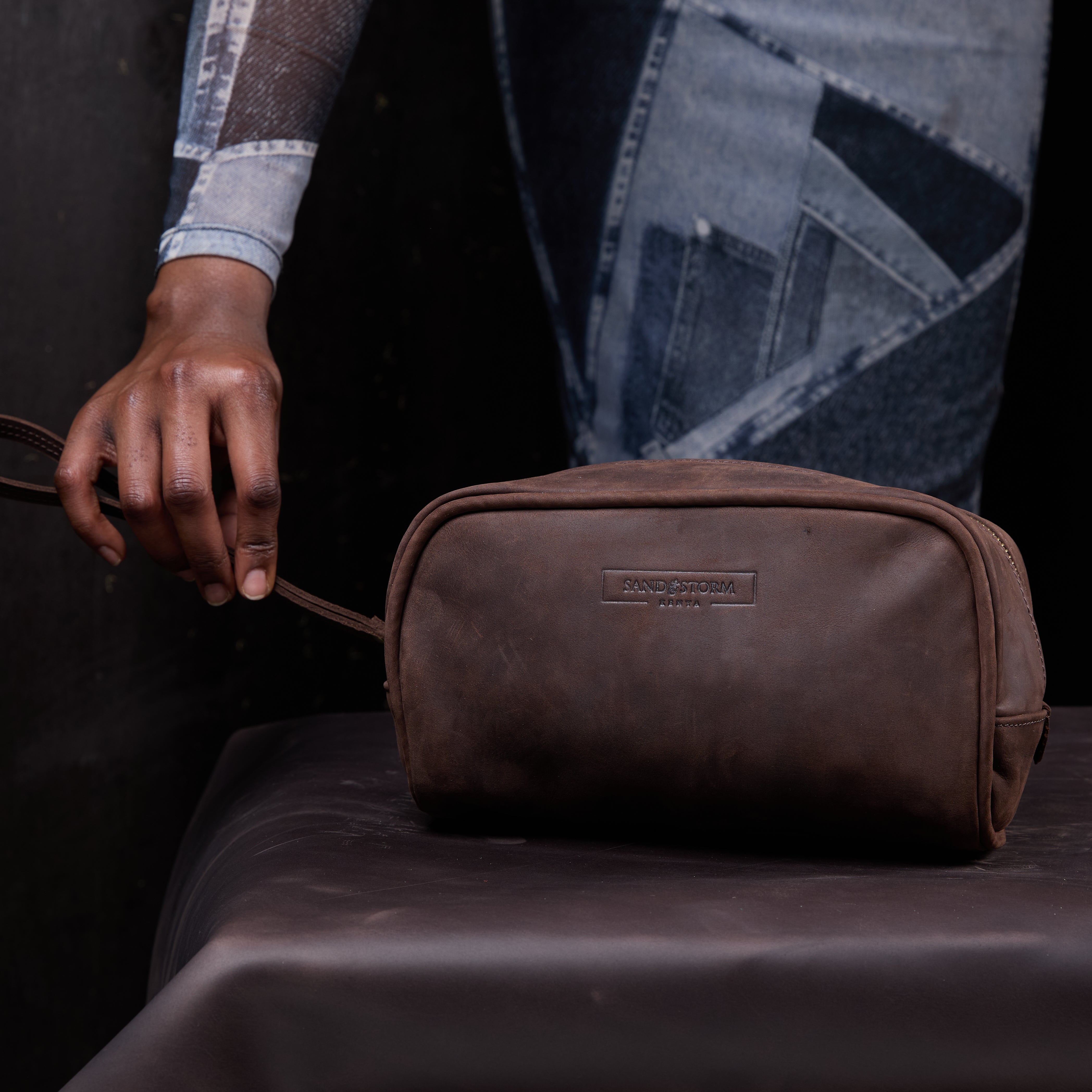 Pull-up Leather Weekend Washbag