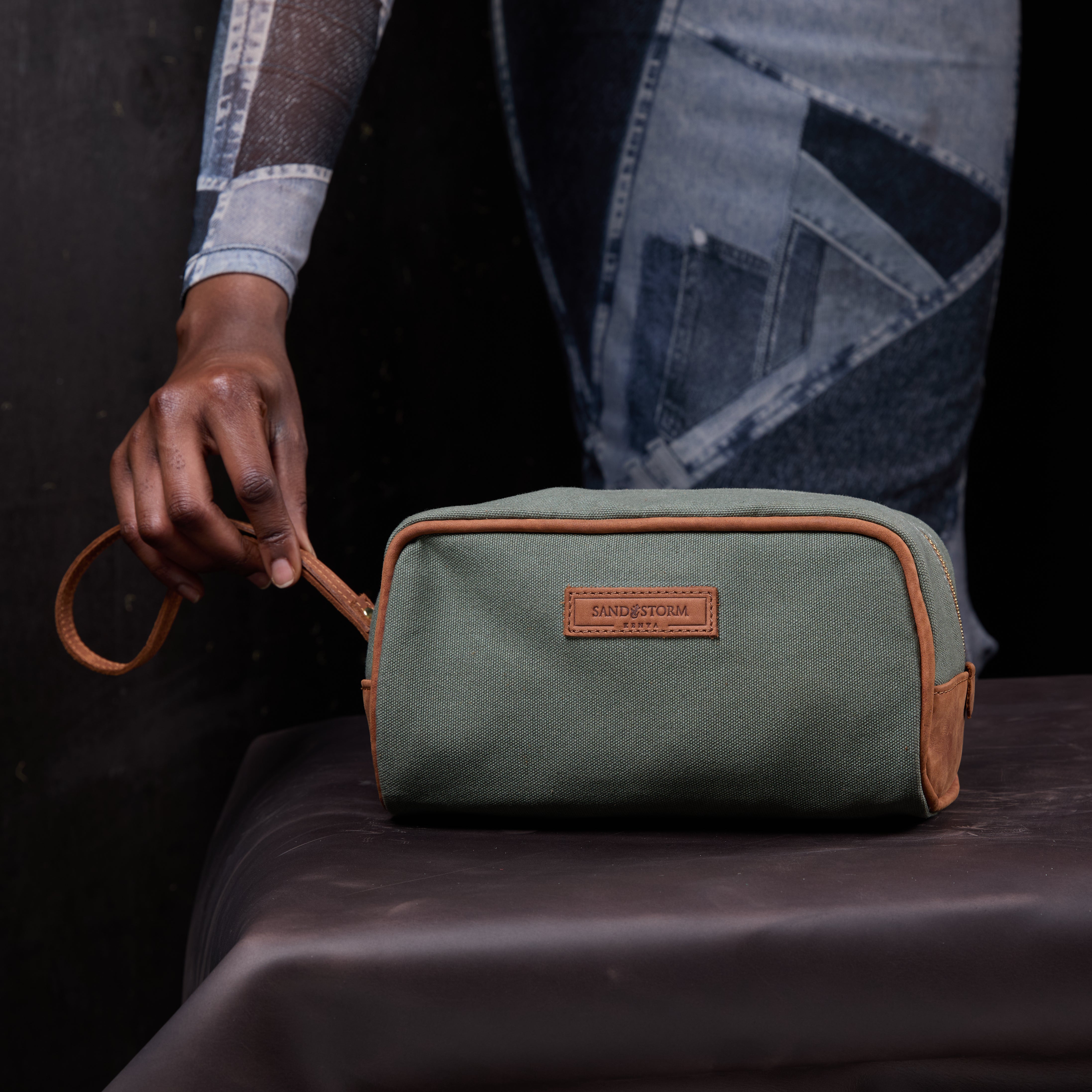 Canvas Weekend Washbag