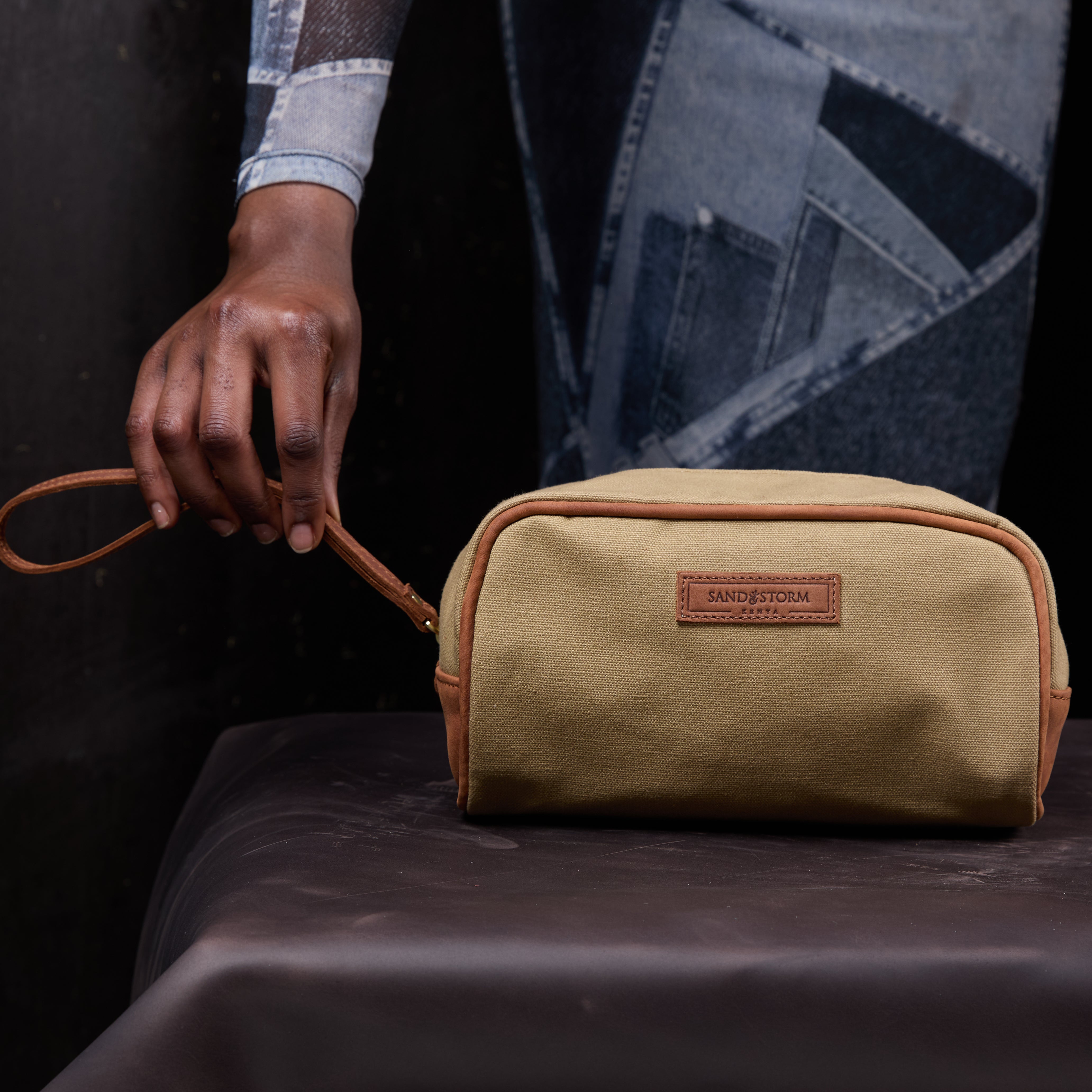 Canvas Weekend Washbag