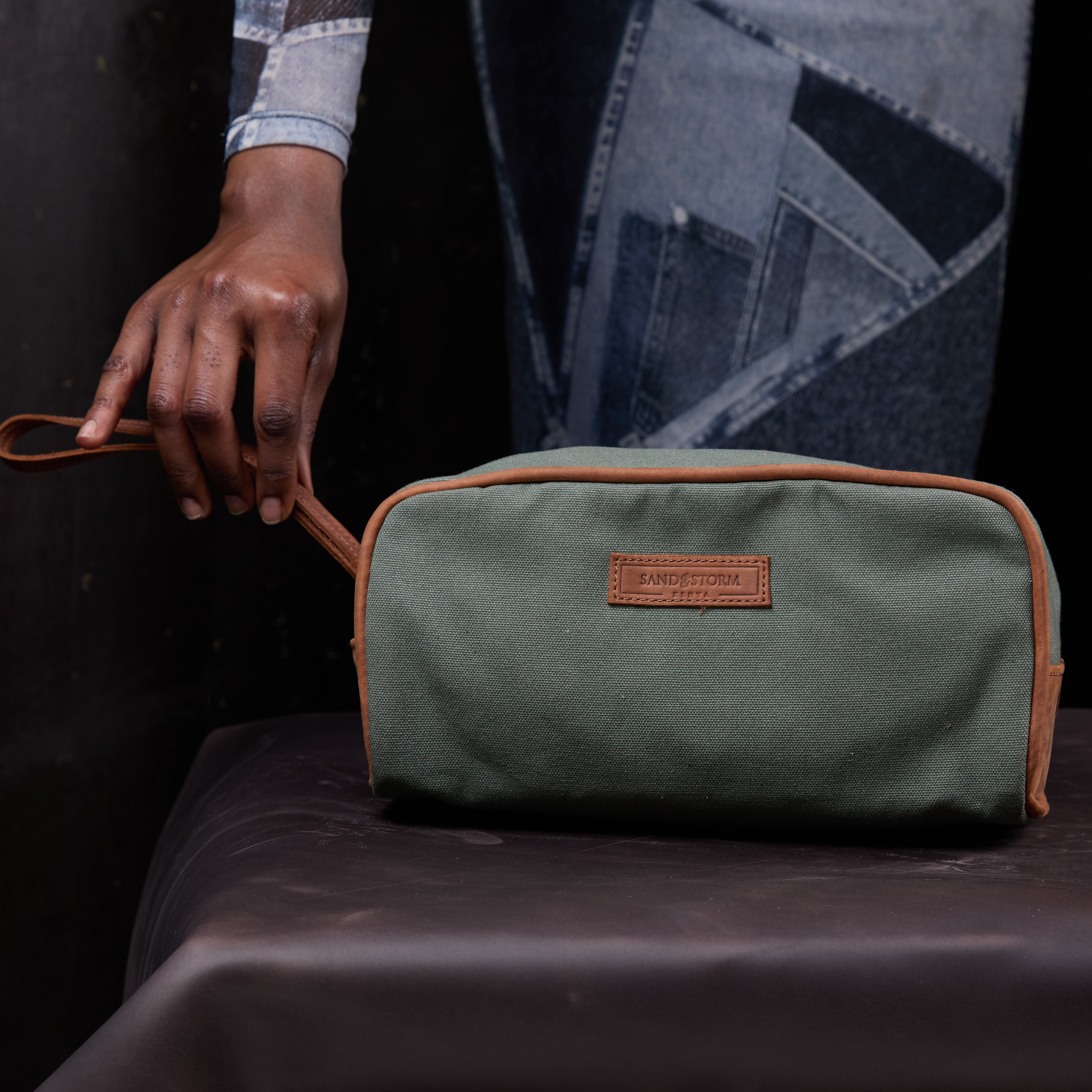 Canvas Weekend Washbag