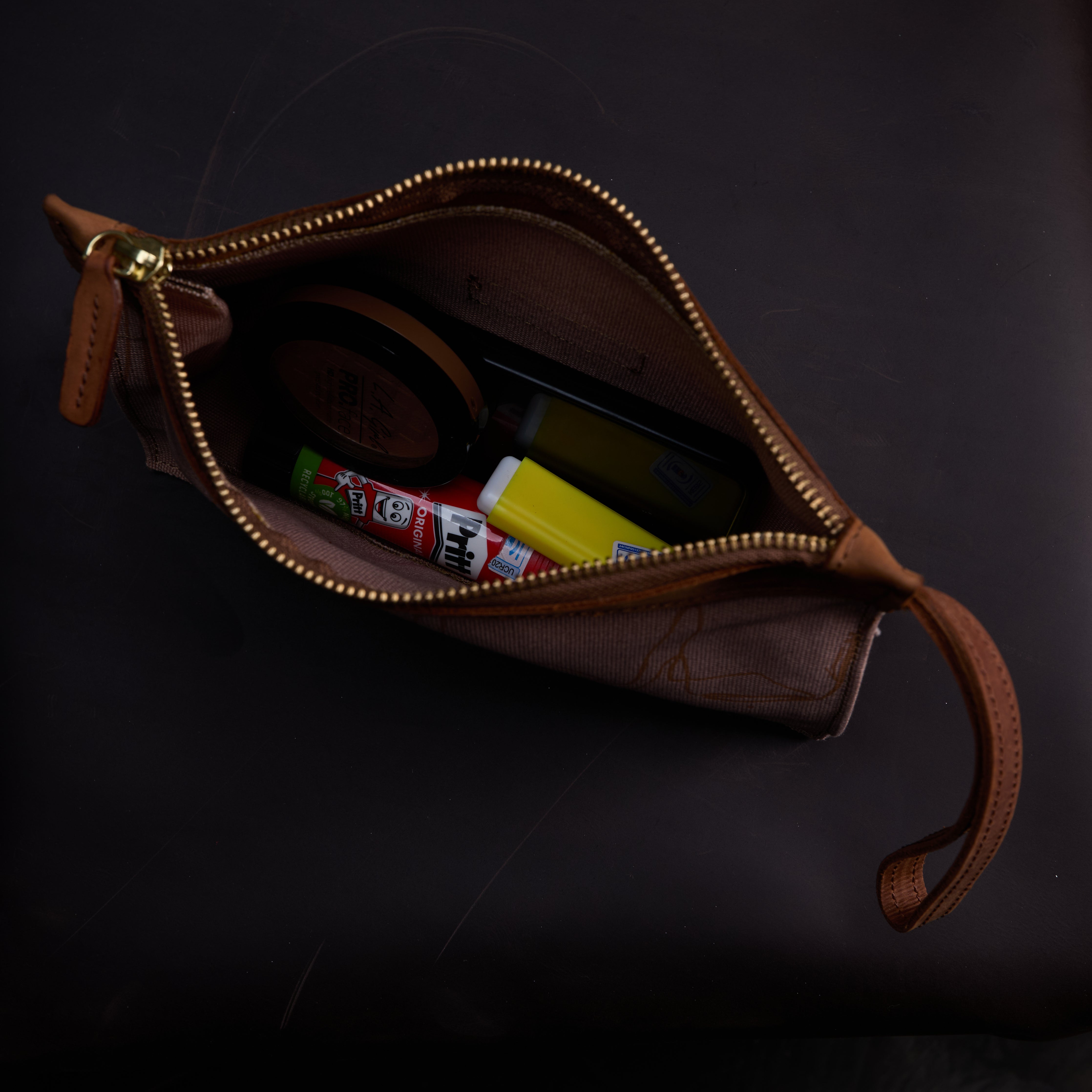 Canvas Agnes Pouch Intertwine Print x EndoSquared