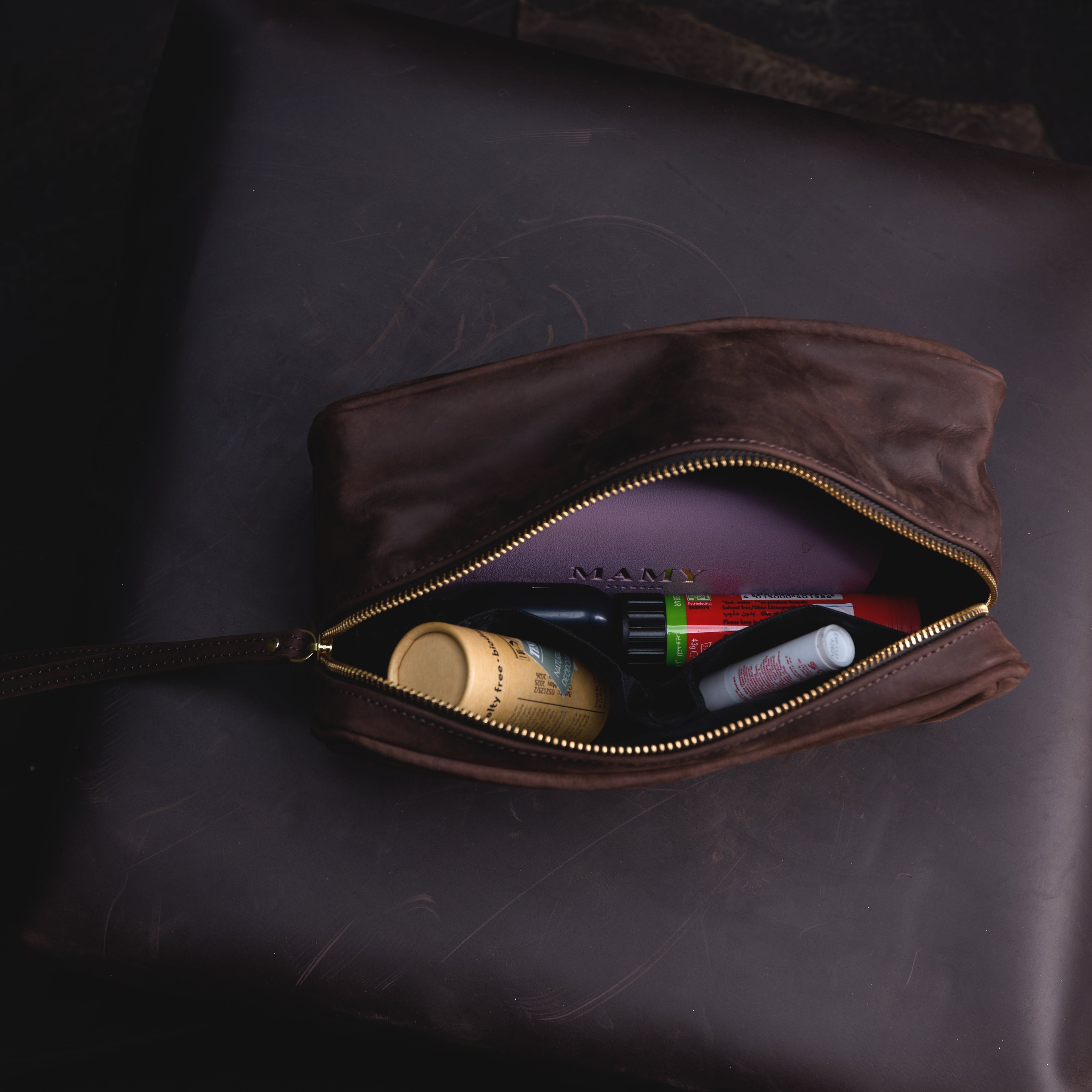 Pull-up Leather Weekend Washbag