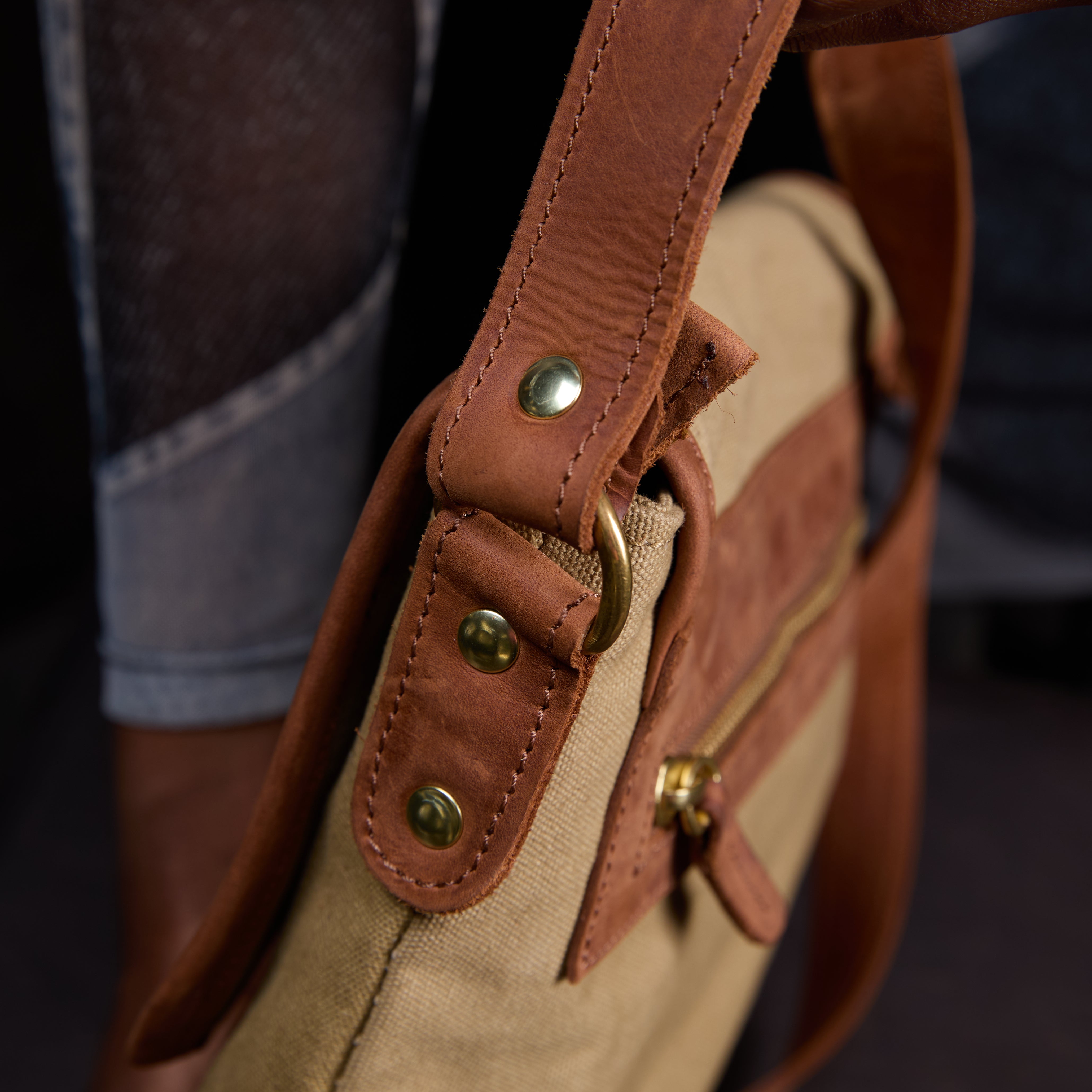 Canvas Millicent Crossbody