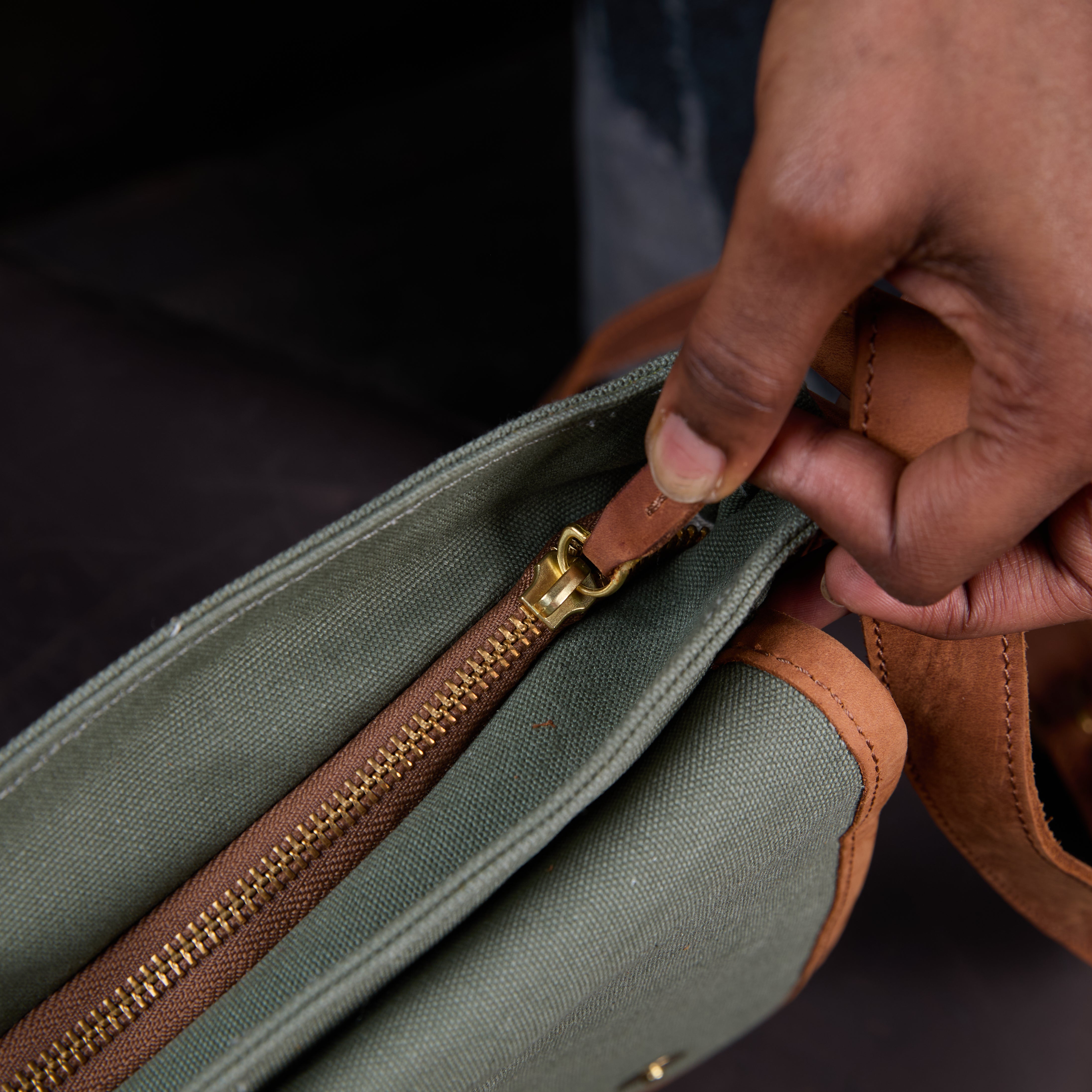 Canvas Millicent Crossbody