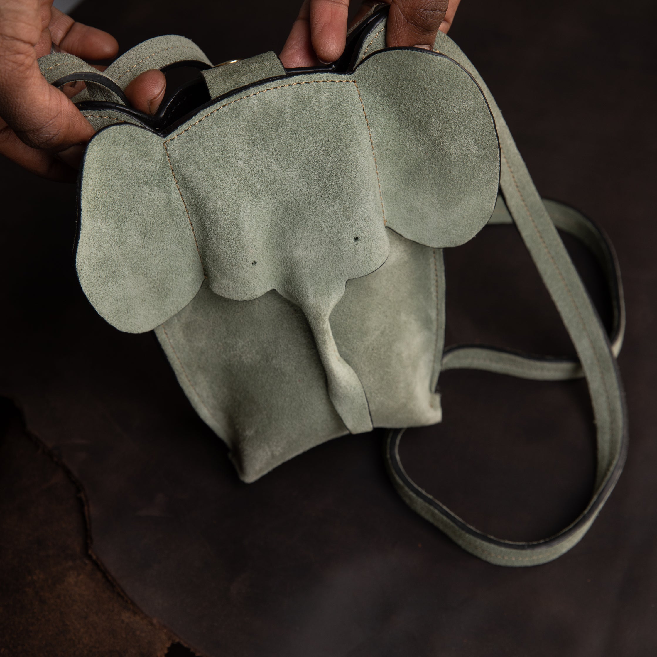 Elephant shaped online bag