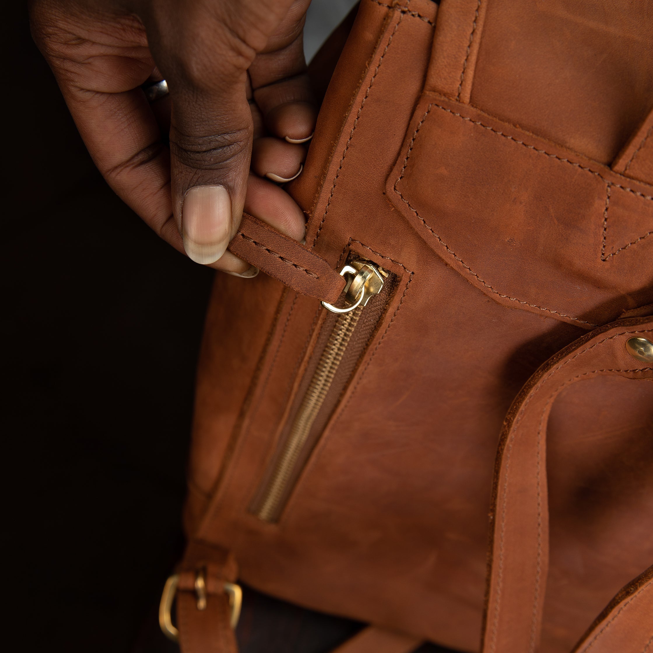 Pull-up Leather Cecilia Backpack - Sandstorm Kenya (Intl)